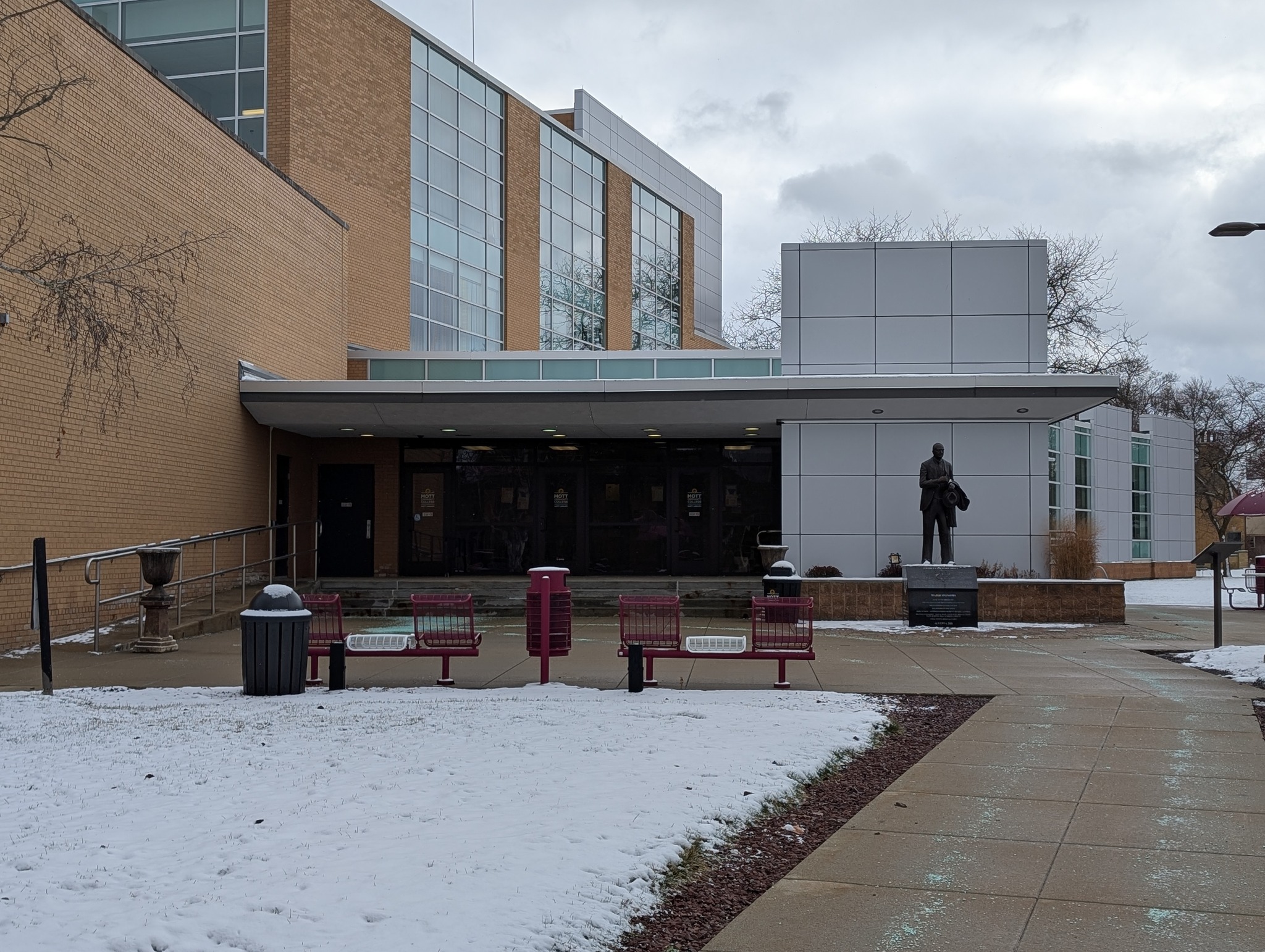 Mott Community College Library | Flint MI