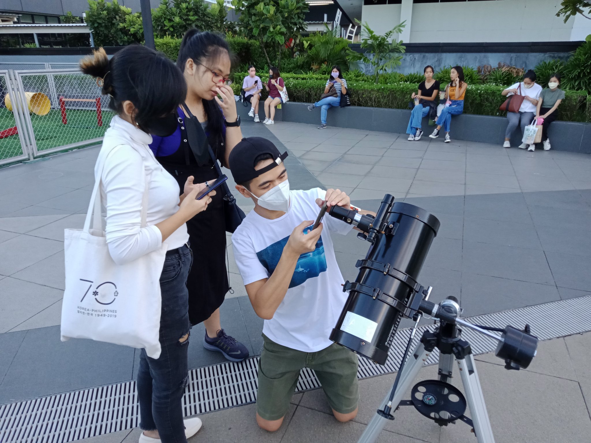 The Appulse - Free telescope viewing and astronomy...