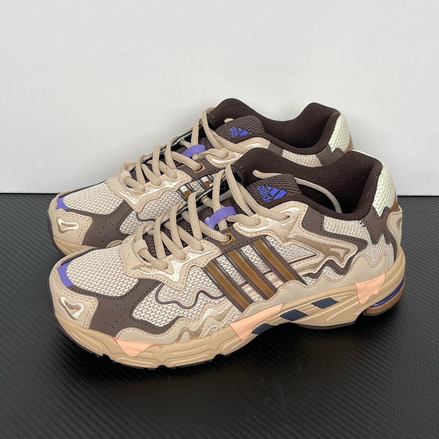 Bad Bunny x Adidas Response CL 2000 Sneakers