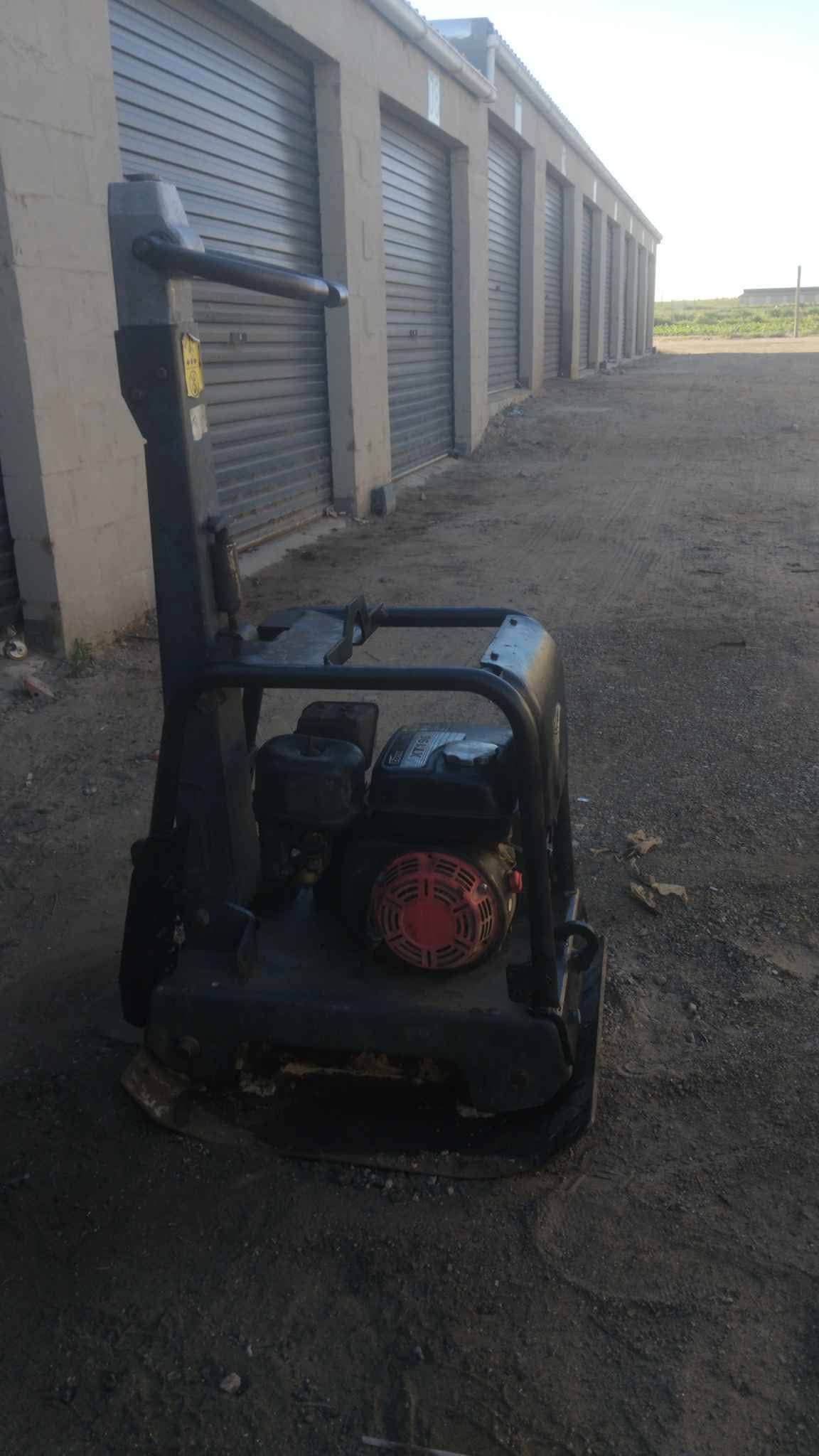 Forward and reverse compactor - Saws & Blades - Cape Town, Western Cape ...