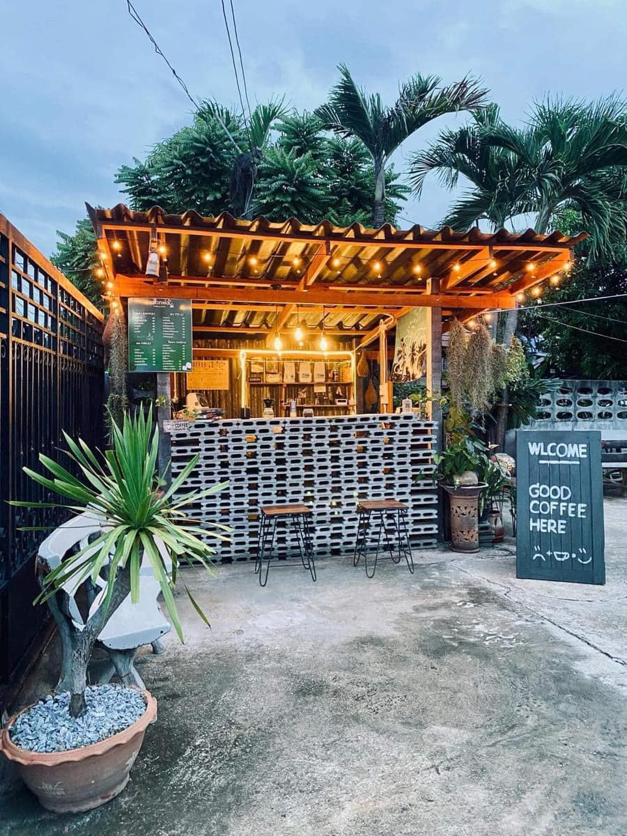 ไอเดียคาเฟ่สวยหน้าบ้านขนาดเล็กๆกระทัดรัด... - คนรักบ้านเเละสวน | Facebook