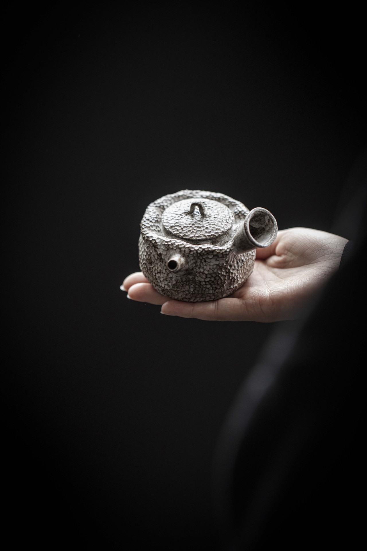 The Meaning Behind the Wave Pattern on This Ou Kiln Celadon Cup. The ...