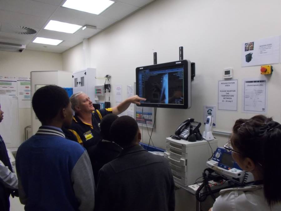 Hospital welcomes girl learners... - Netcare Linmed Hospital
