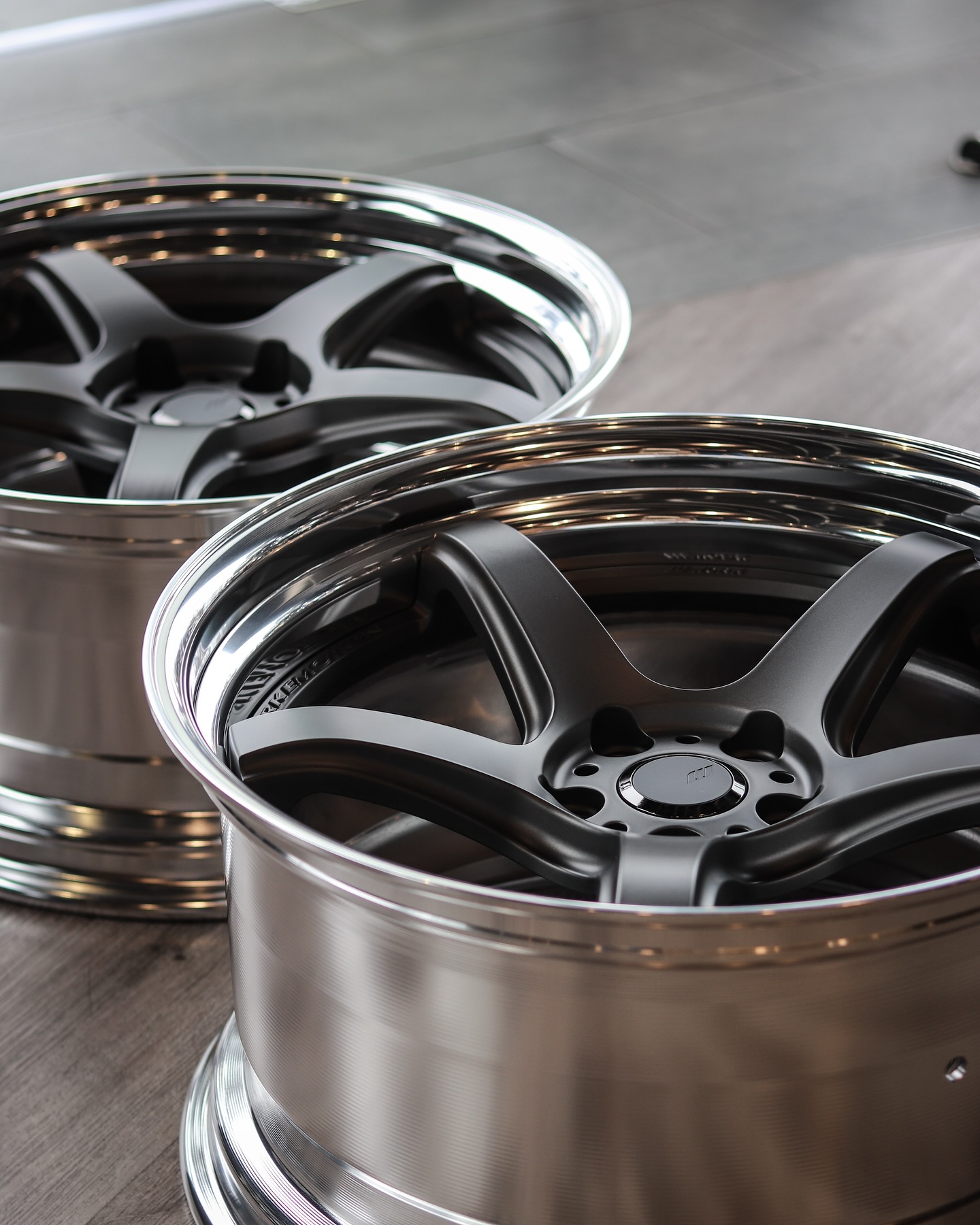 The Work Emotion T5R 2P is back in stock now, variable specs 