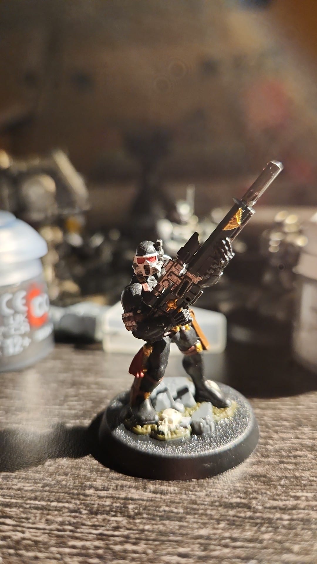 Warhammer 40k: Miniatura Vindicare Assassin Games Workshop Dipinta A Mano E Assemblata - Foto 2