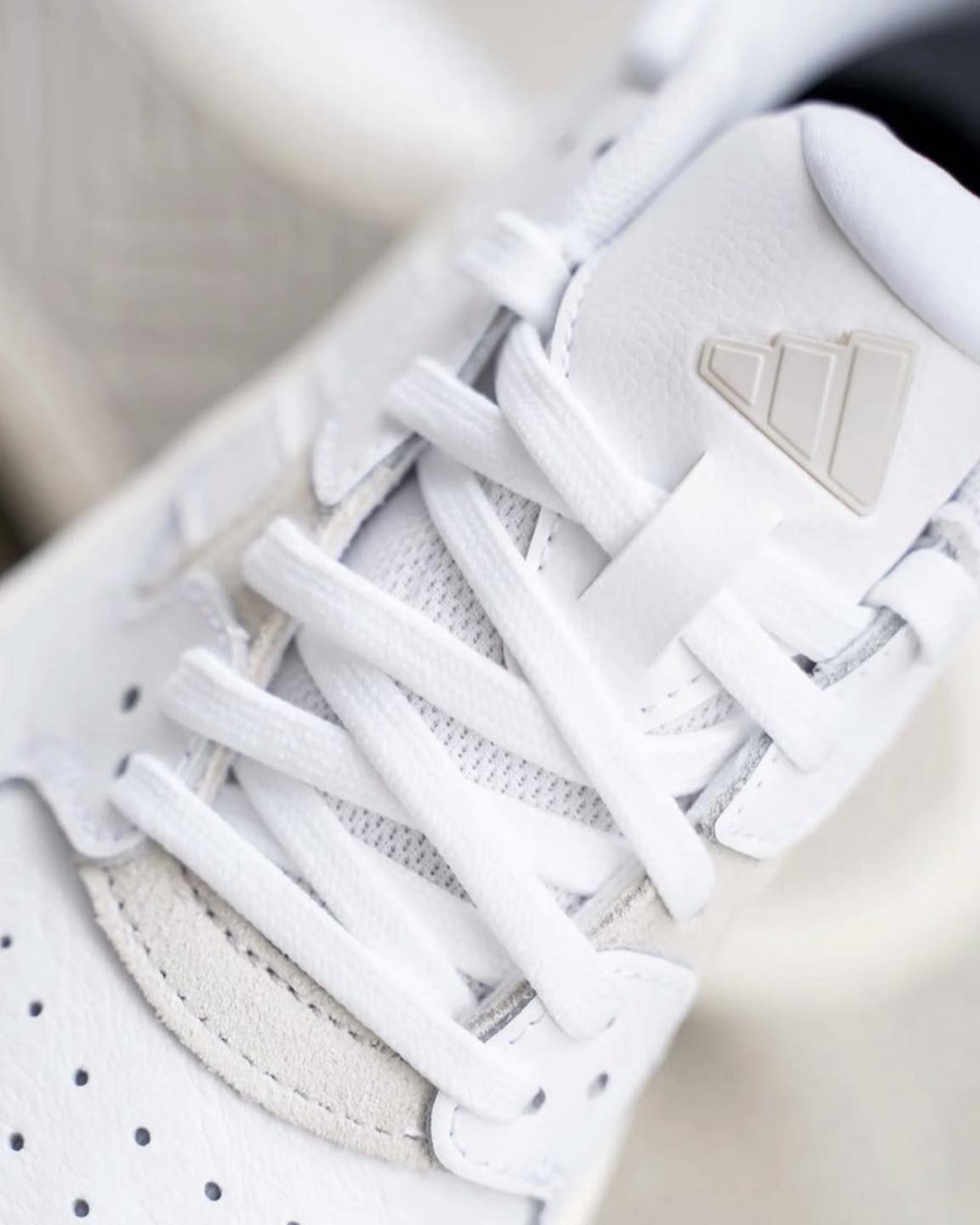 SALE‼️ ADIDAS COURT 24 “WHITE” MEN Talla: 10.5 Us / 28.5 Cm