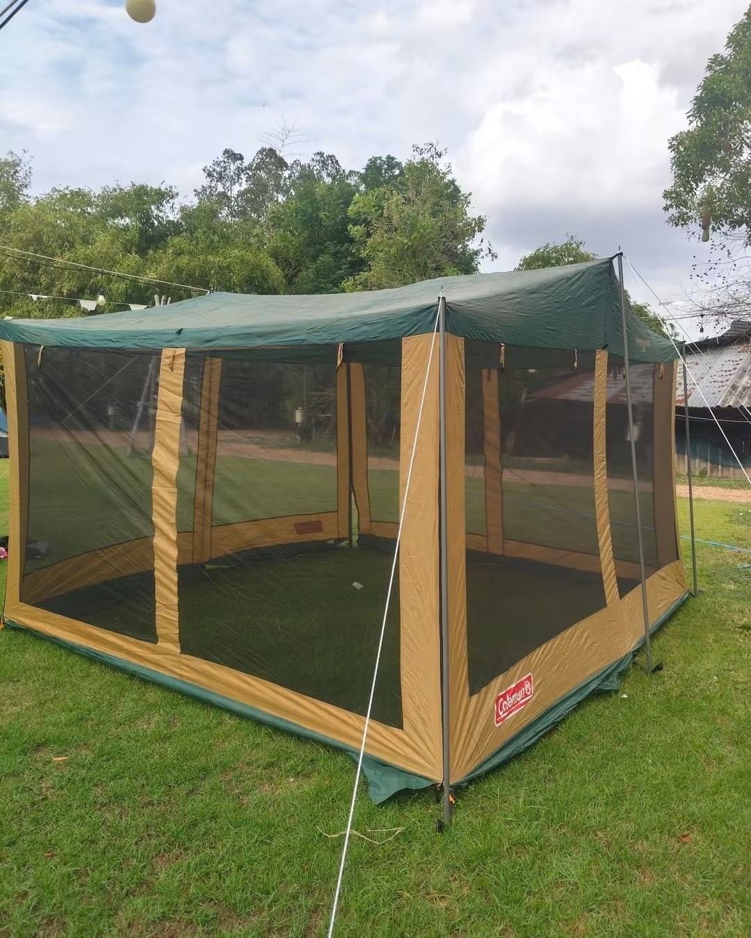 เต็นท์มุ้ง Coleman Square Screen 340 uv pro 1,500.- มีค่ๅจัดส่v