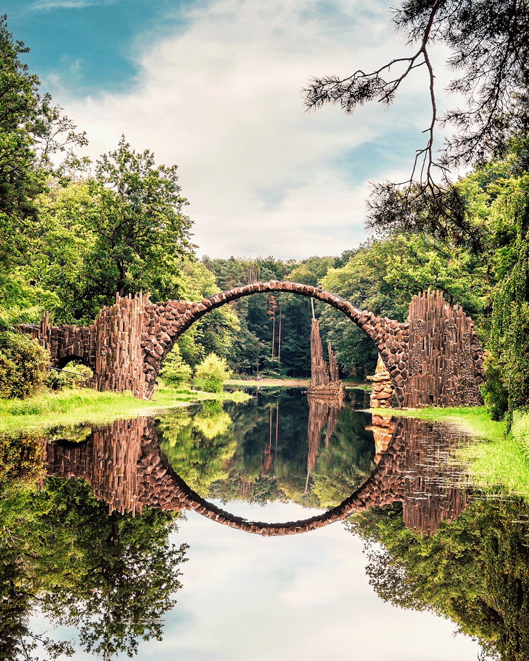 ASMALLWORLD - Deep in Germany’s Kromlau Park, the Rakotzbrücke, or