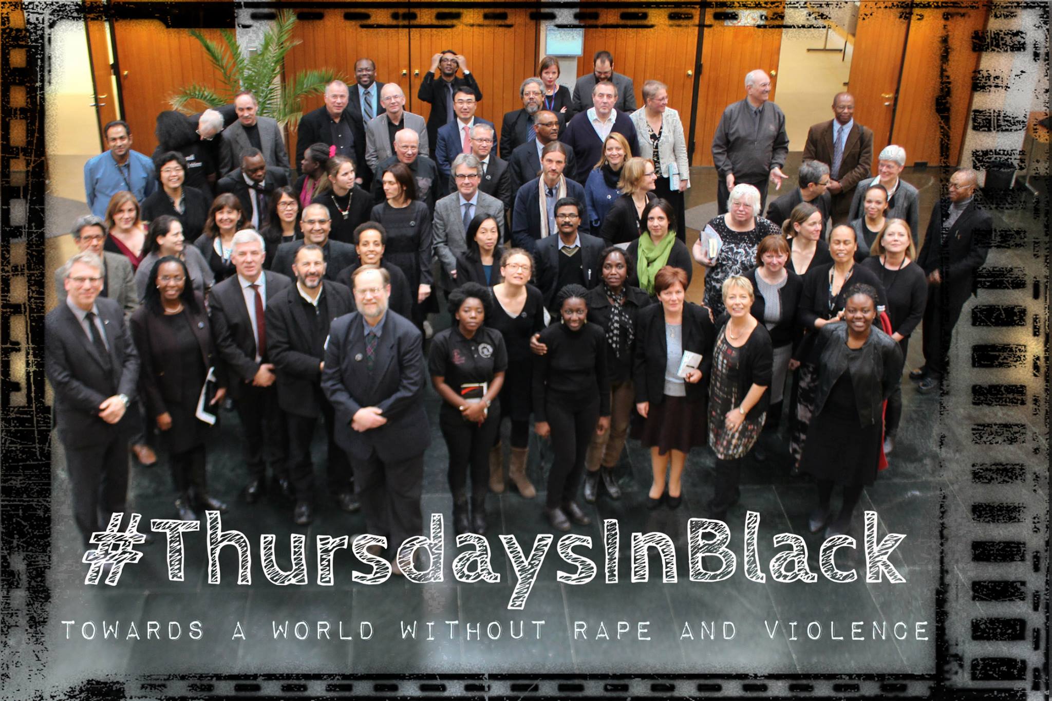 World - The Thursdays in Black campaign, through the simple gesture of ...