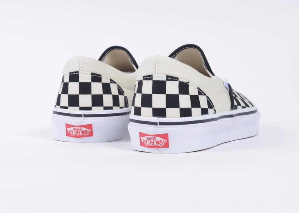 VANSのアイコンであるスティーブ・ヴァン・ドーレンのフィギュアが付属