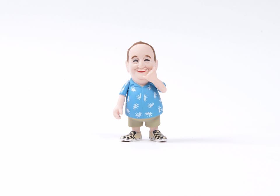 VANSのアイコンであるスティーブ・ヴァン・ドーレンのフィギュアが付属