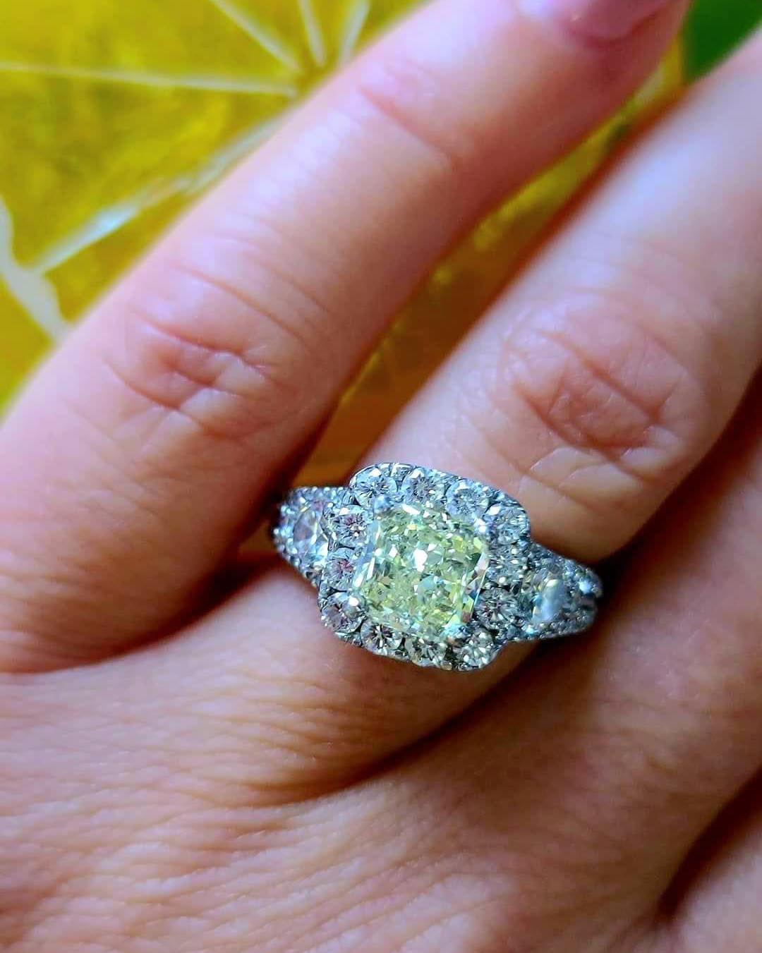 Natural diamond engagement ring for sale
