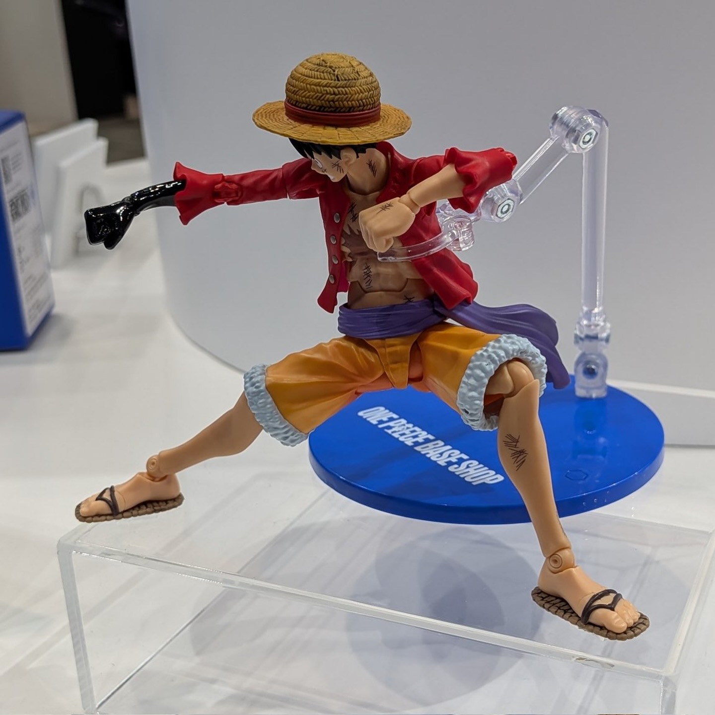 ONE PIECE BASE SHOP EXCLUSIVE: S.H.Figuarts Monkey D. Luffy -The 