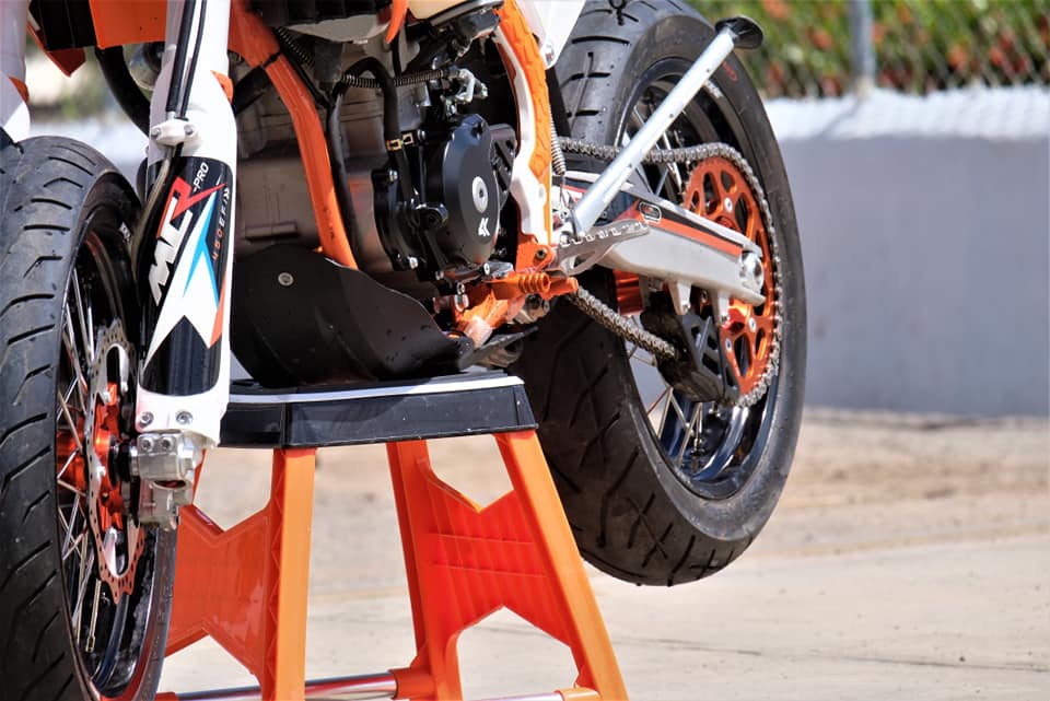 Mc racing 4k - Super Moto 450cc 4k inyección electrónica...