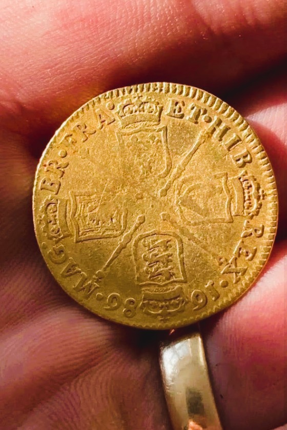 Easy02 - The 1686 Gold Guinea is a classic British coin minted