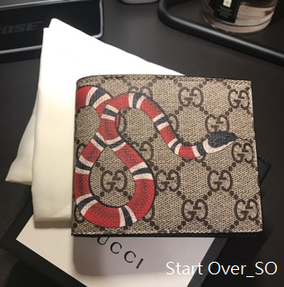 Start Over So Gucci 珊瑚蛇經典logo 皮夾現貨超帥皮夾要搶要快gucci不等人下次補貨一定漲 1xxxx 全額匯款後寄出 全家店到店 60 高雄台南可面交