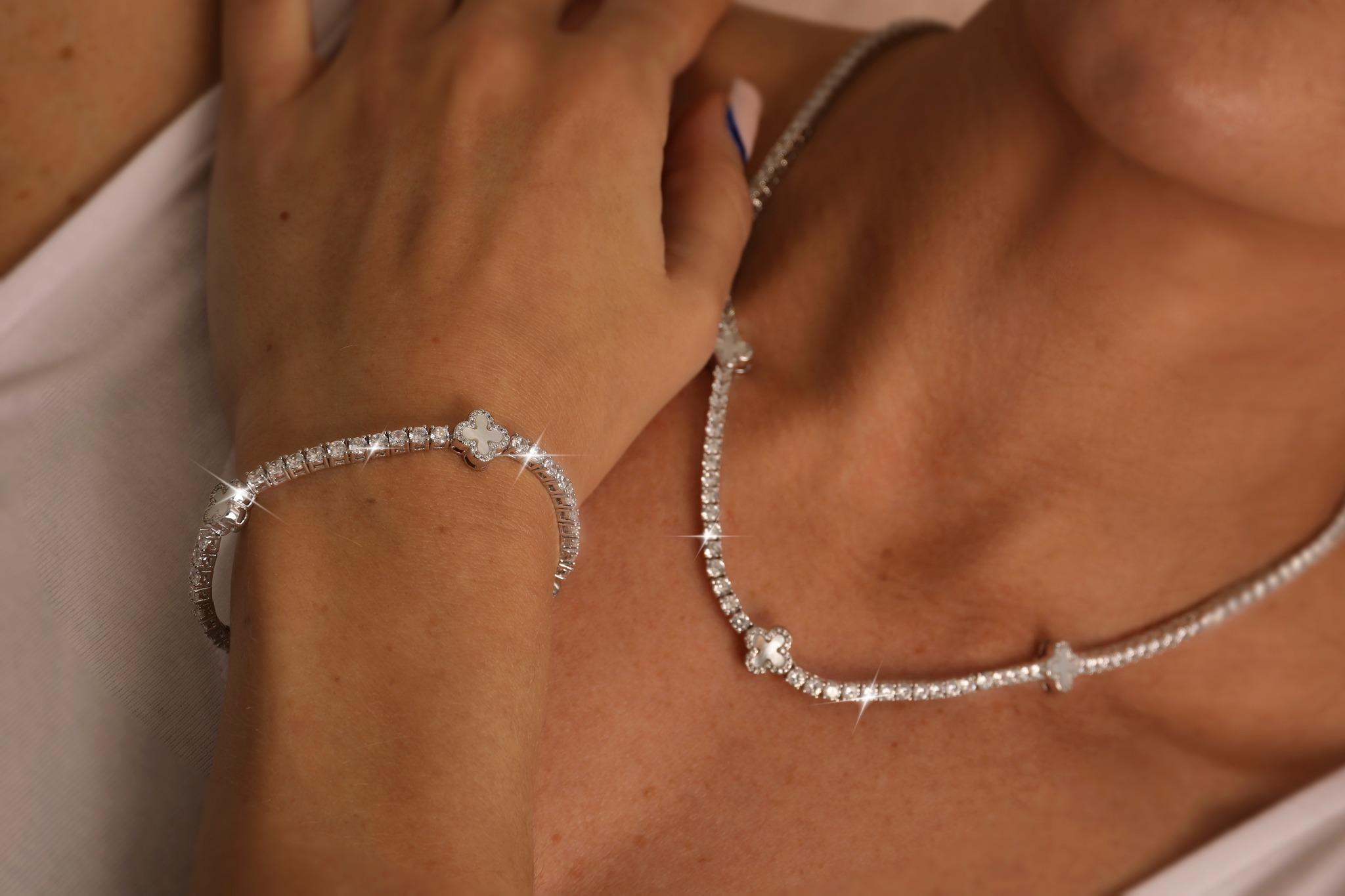 アクセサリー Luxury Tennis Necklace & bracelet ✨Mother of Pearl 4-Leaf Clover Tennis Necklace & Bracelet – the