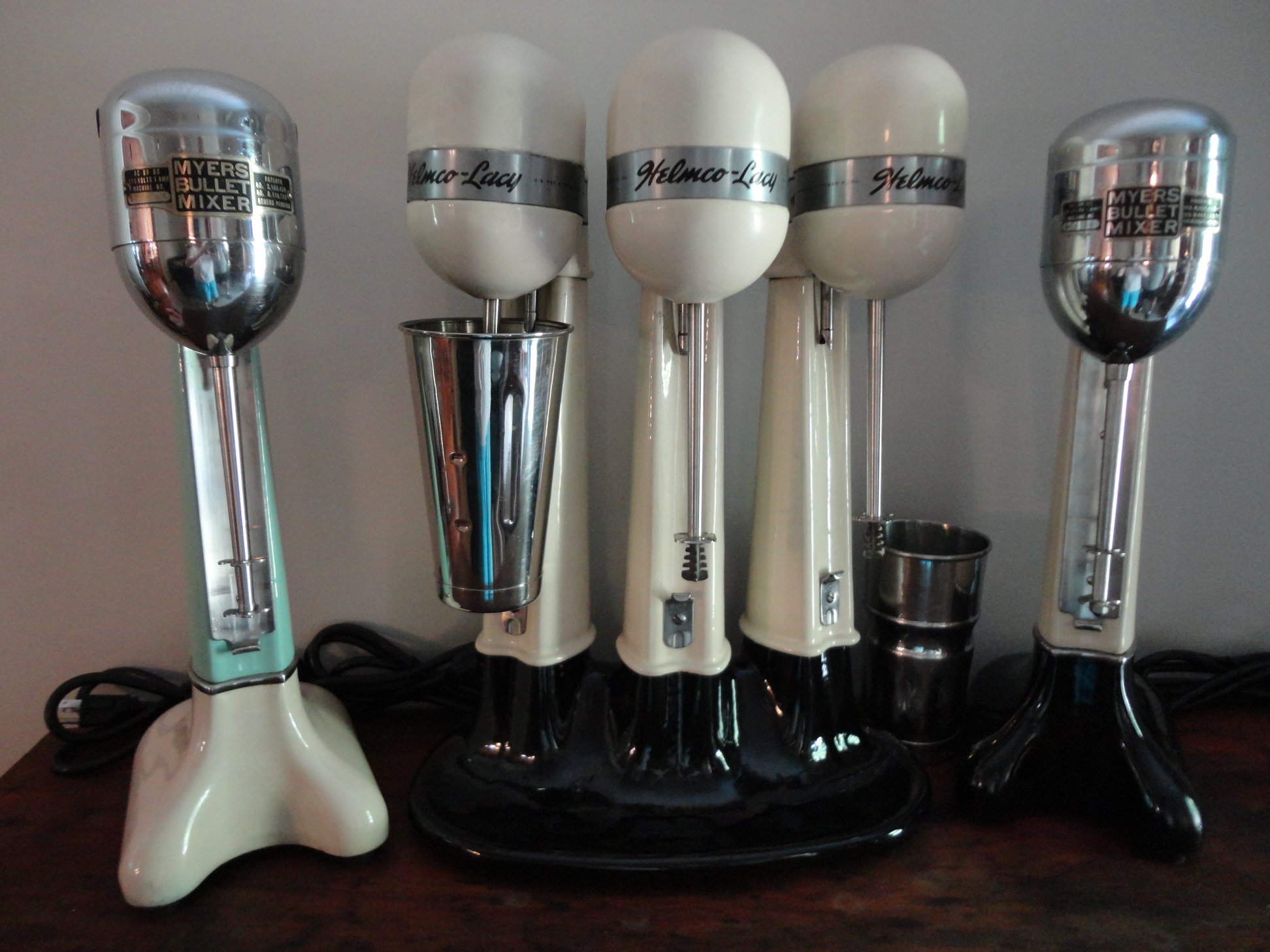 Malt - Ebony and Ivory! Pictured are a triple head Helmco Lacy and  display picture 1