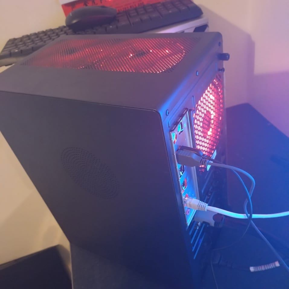 Gaming PCs UK – Builds, Advice & Gaming Chat | has anyone any idea wot ...