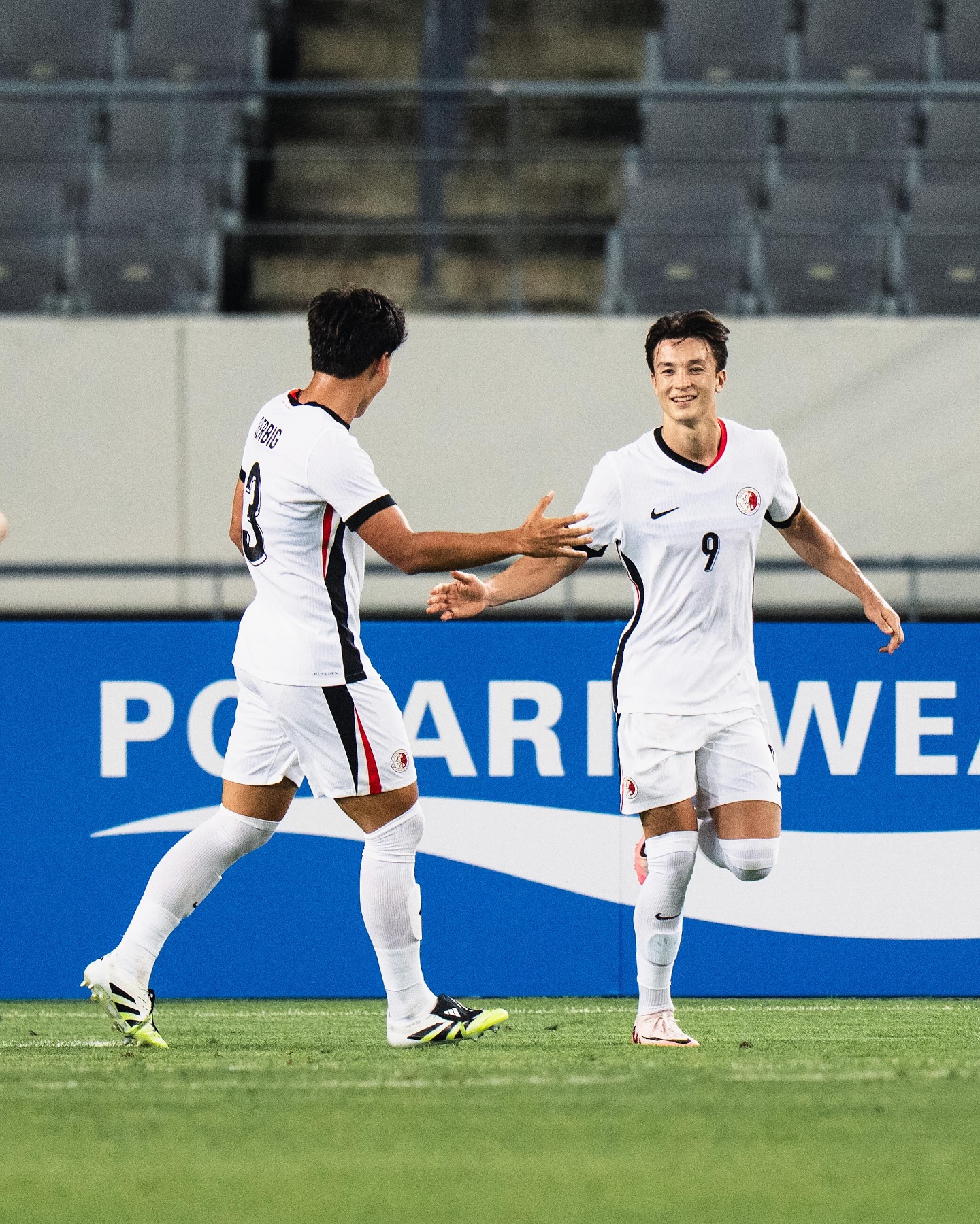 HKFA - 【Goal!!!】 第59分鐘，安永佳接應角球後柱頂入，協助港隊攻入近40年對戰日本隊嘅首個入球！！！ #HKRT #港隊 ...