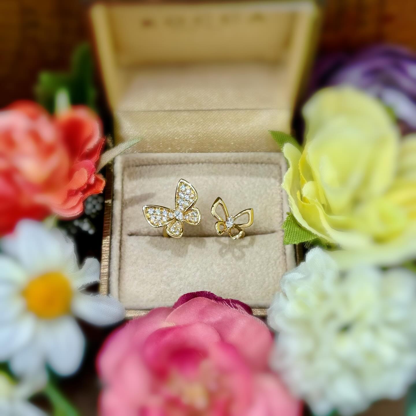 ROCCA大丸京都店より?✨️ K18YGダイヤモンドリング ￥180,000- 2匹の 