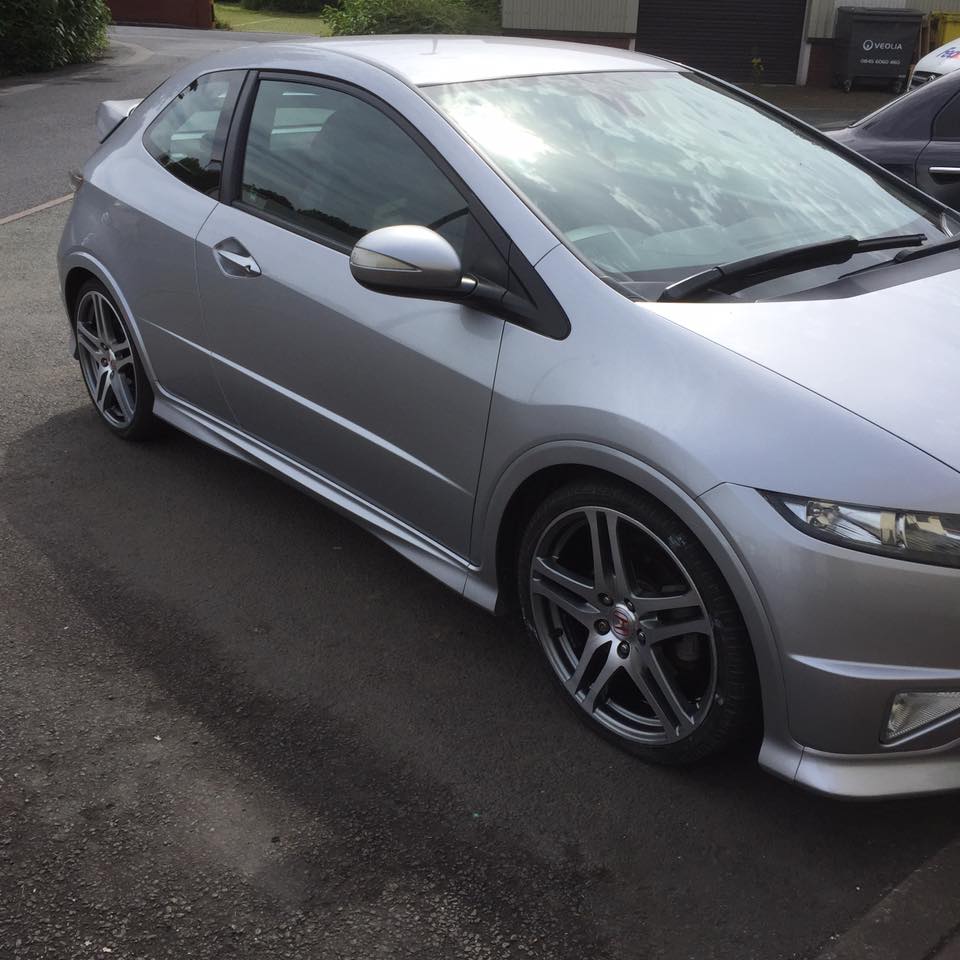 Amazing Alloys - Honda Civic Type R looking good with its...