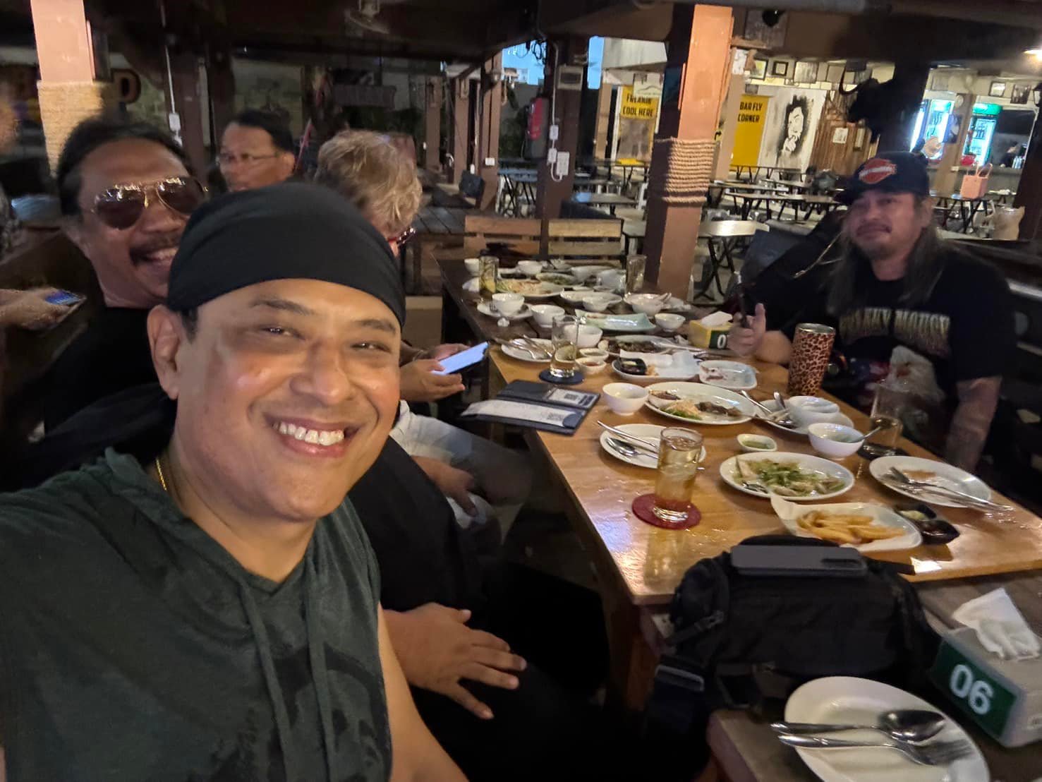 BUFF HOUSE - “…ขอบคุณมิตรภาพดีๆที่พี่ๆน้องๆมอบให้กันมาโดยตล...