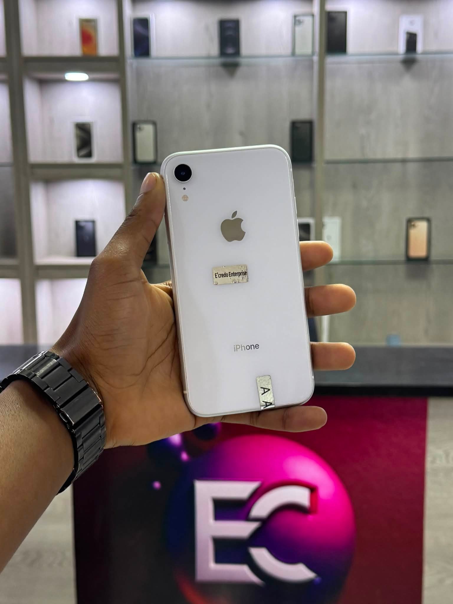 🚨Give away! -iPhone XR 128GB K3499 Only Battery 100% Face ID