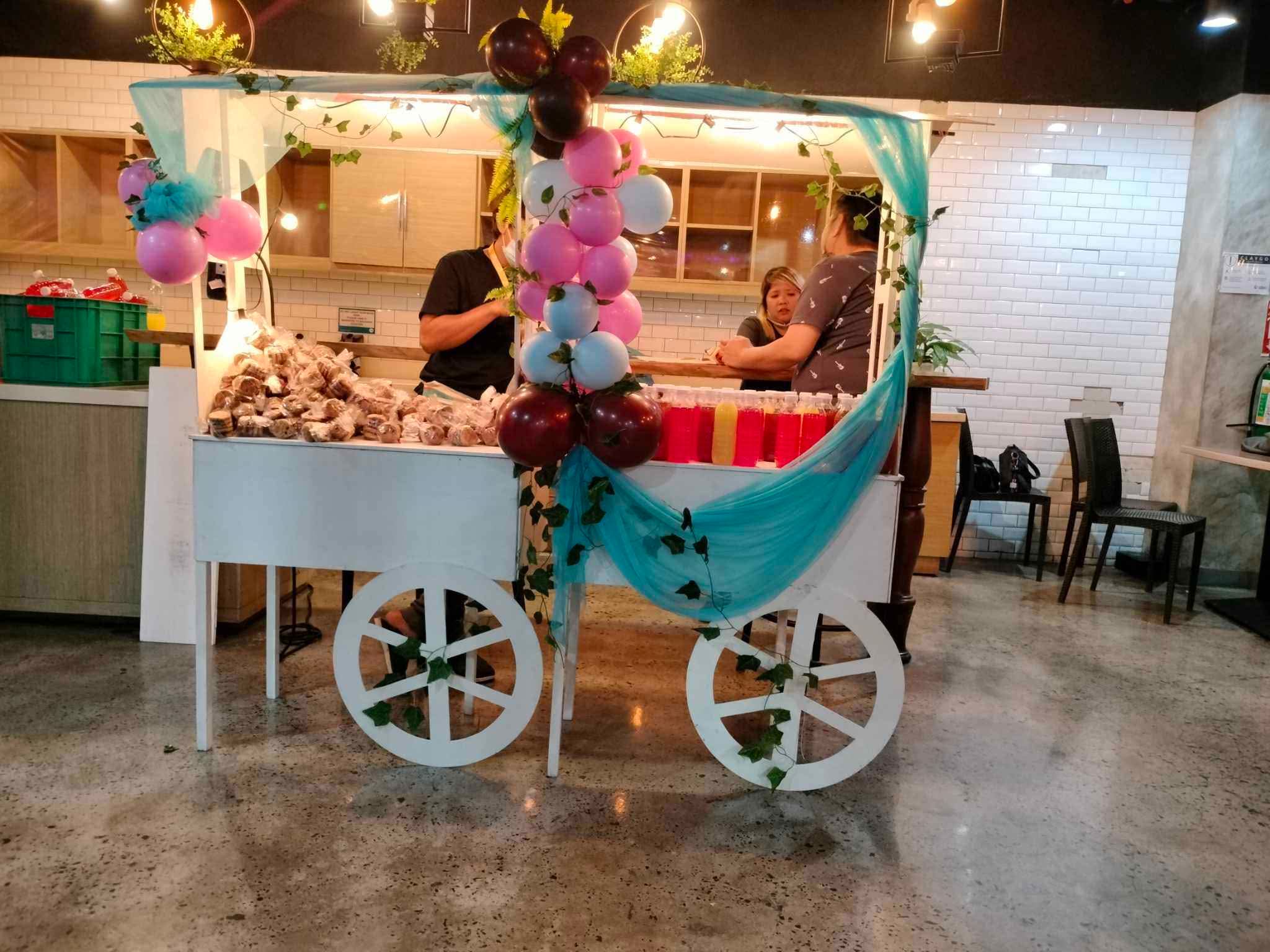 Party food carts 😍 Sweet corner Cotton candy Popcorn Photobooth Perfect ...