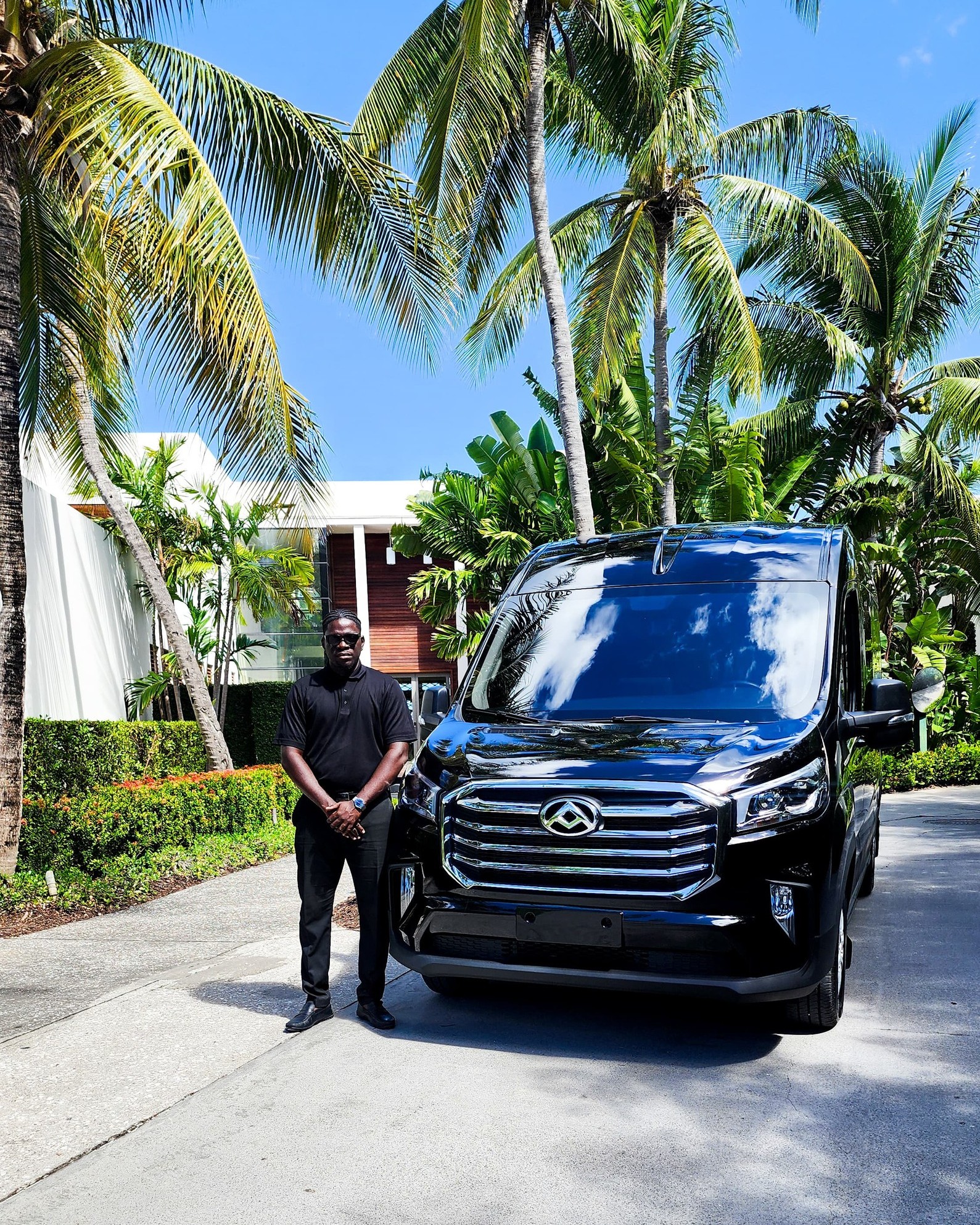 Beautiful Anguilla! 🤩👊 Congratulations to Leslie on his brand