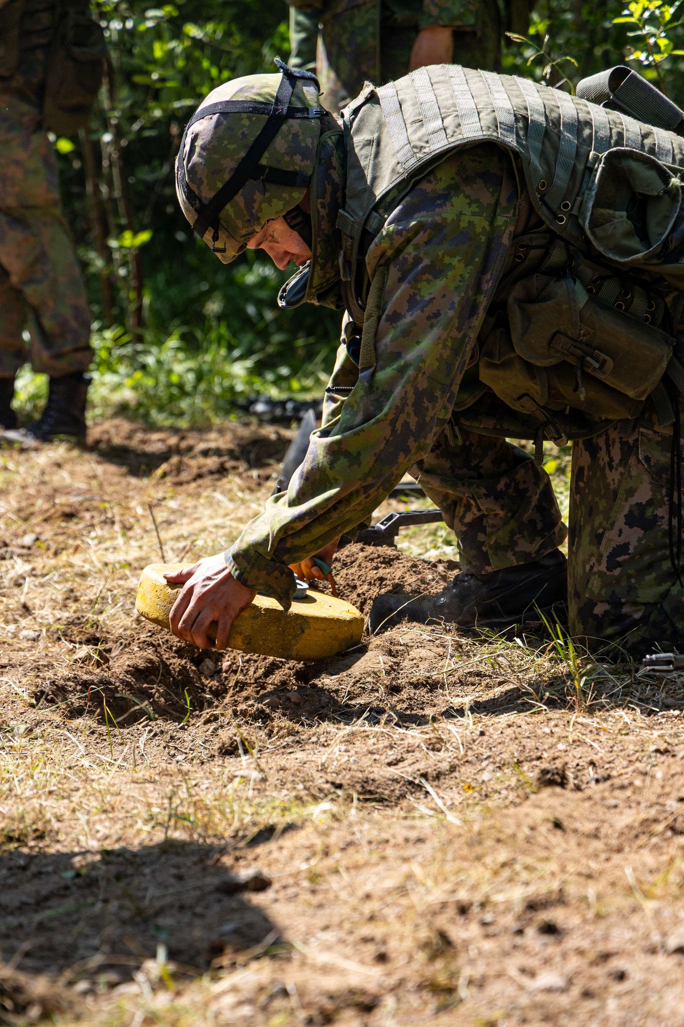 karjalan-prikaati-karelia-brigade-yleis-seuraamassa-sotilasvalaa