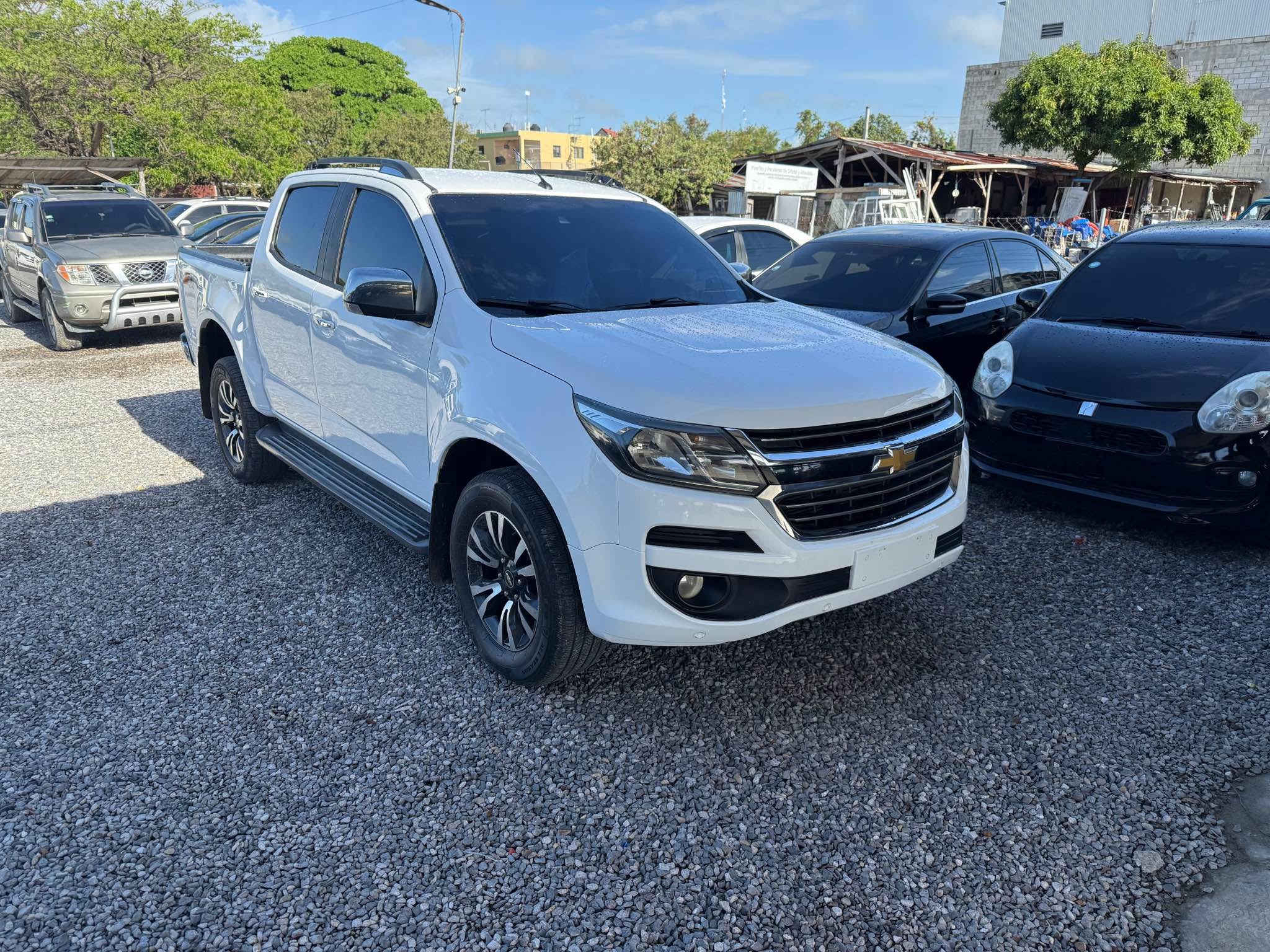 Vendo chebrole colorado Ltz full 2017 como nueva automática gasoi 4x4 ...