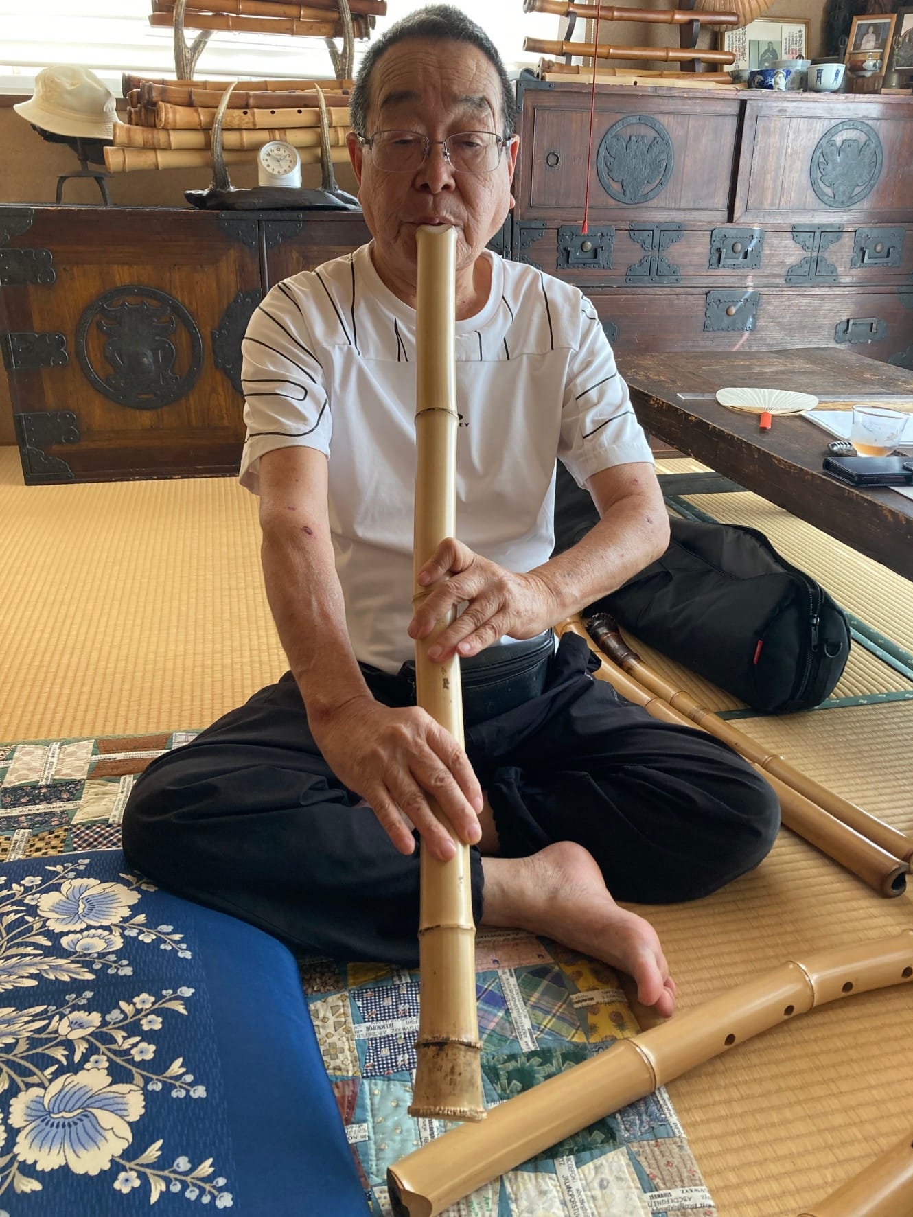 室屋朋子さん制作の尺八です。 法螺貝と交換 上村先生に仕上げてもらい 