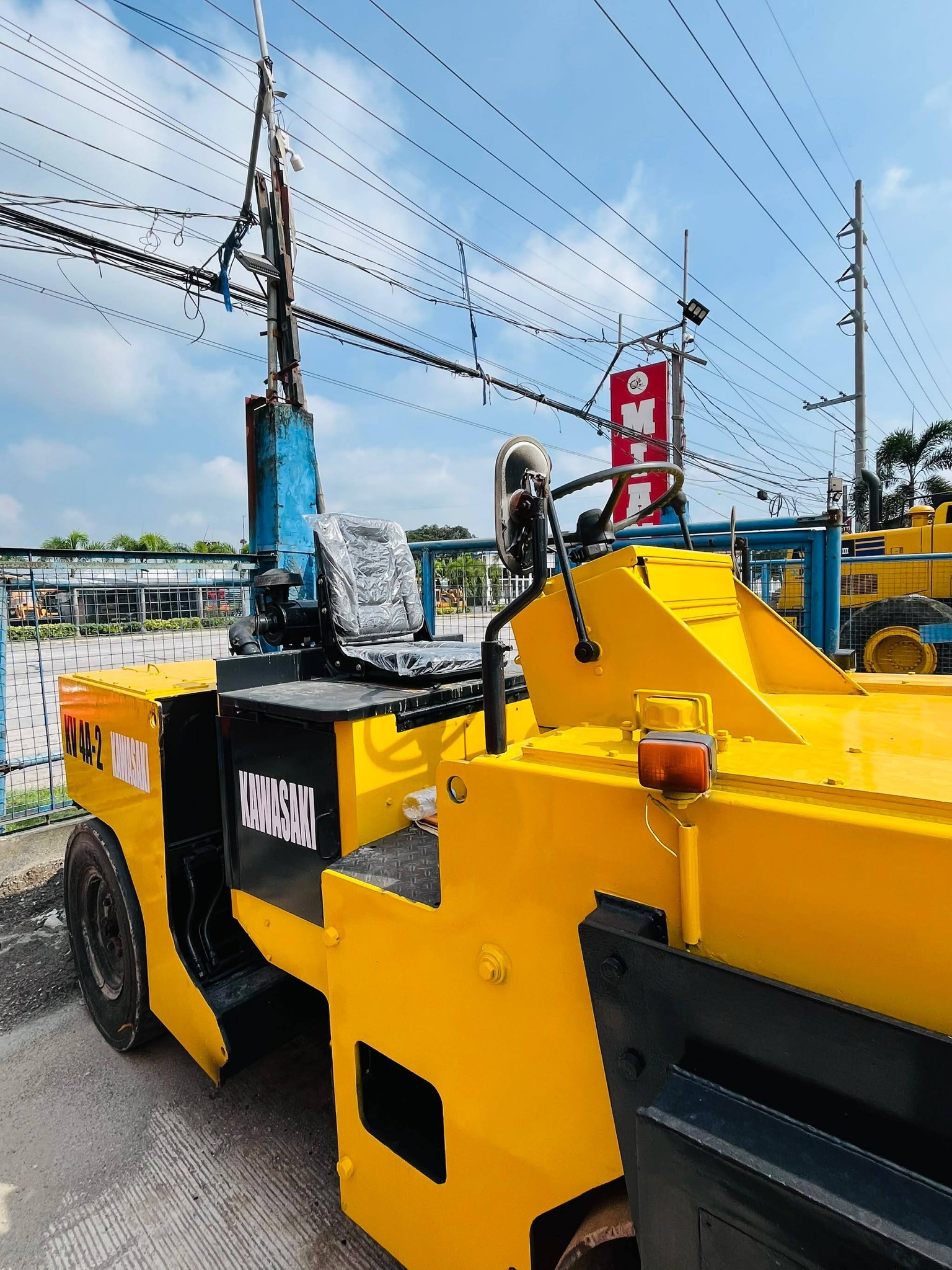 Power Meets Performance. The Kawasaki KV 4A-2 4-Ton Single Drum
