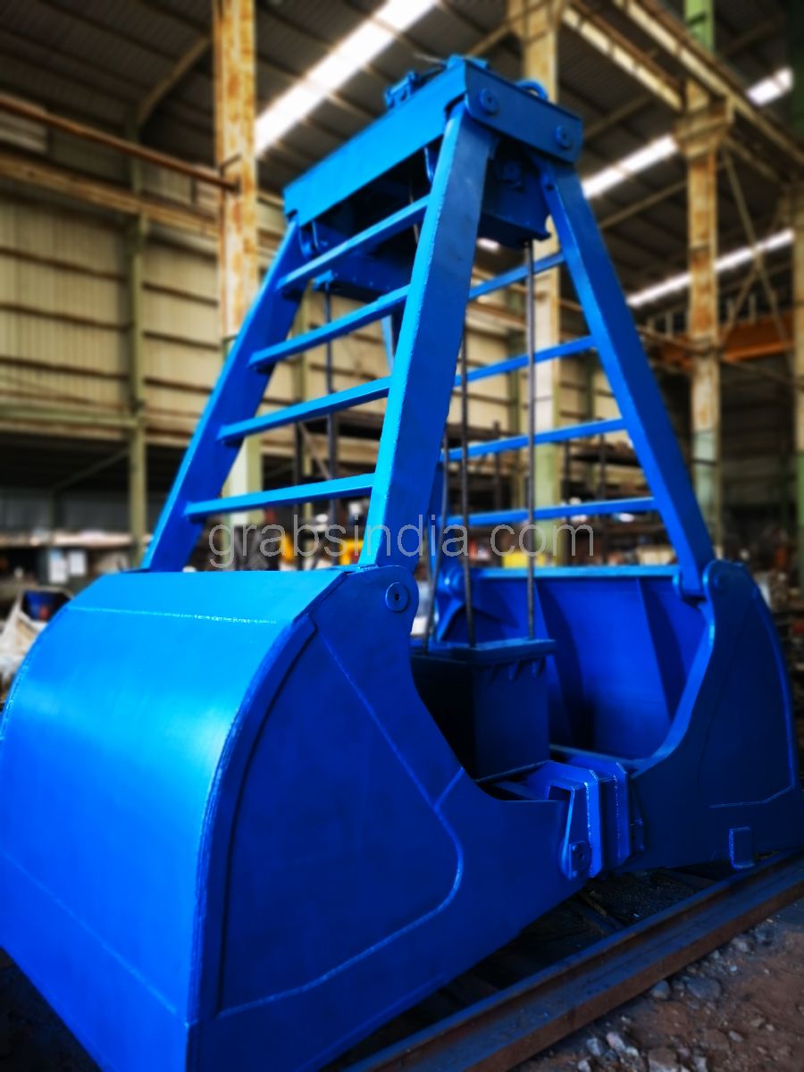 Clamshell Grabs & Port Handling Equipment
