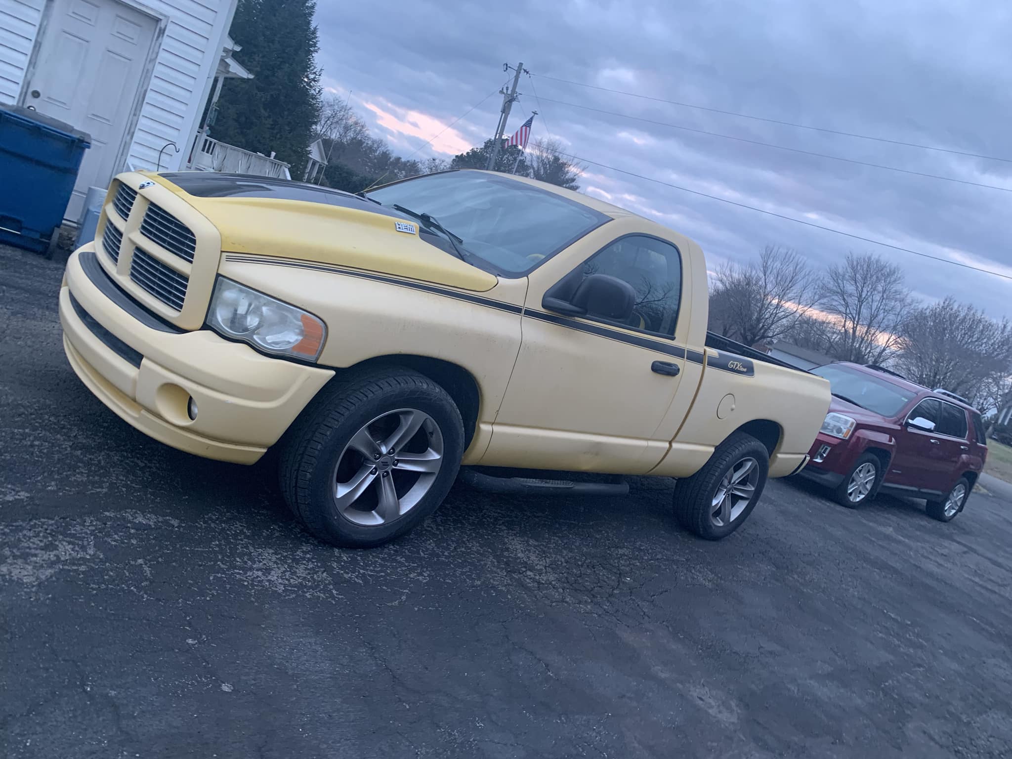 What is the info on 2005 Dodge Ram 1500 GTX with 40k miles?
