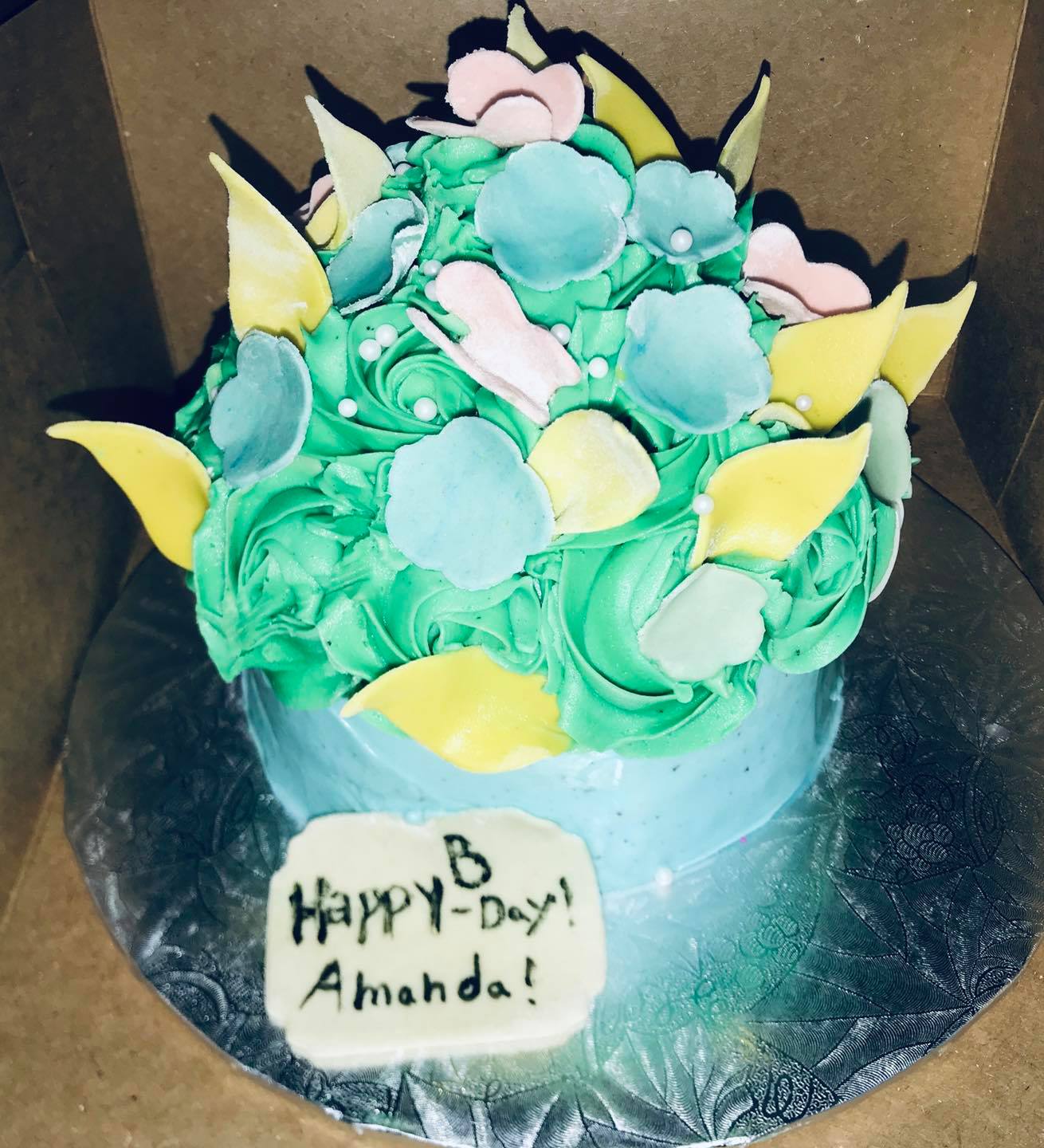 Happy Birthday Amanda! 🧁🦋 🌸 - Sprinkles Cake Shop LLC. | Facebook