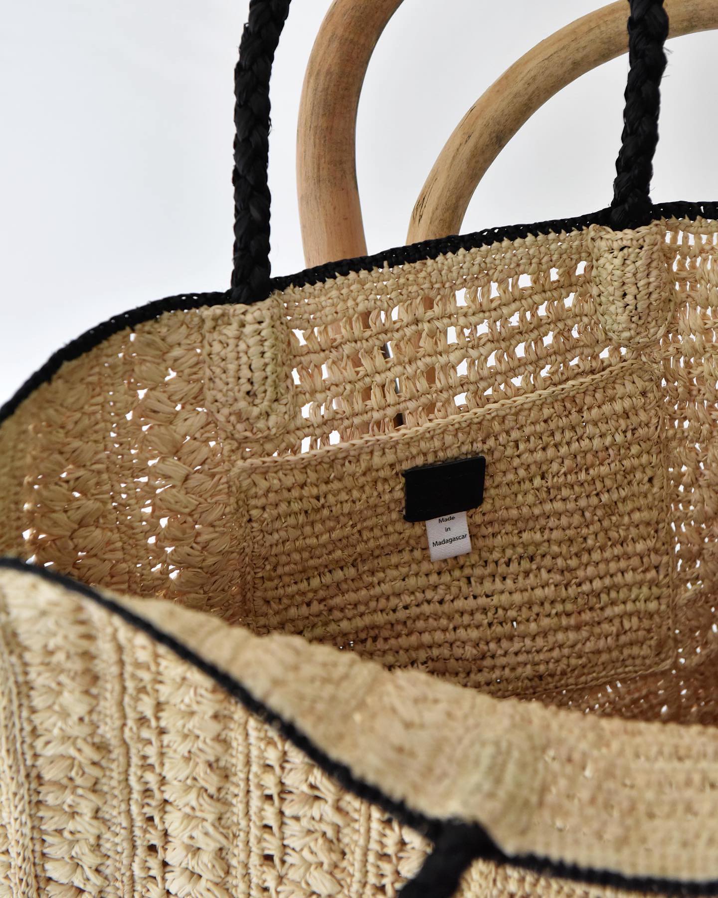 雅姫さん　MAISON N.H PARIS VALENTINA SP BAG MAISON N.H PARIS VALENTINA SP BAG 100％天然素材で作られた環境への