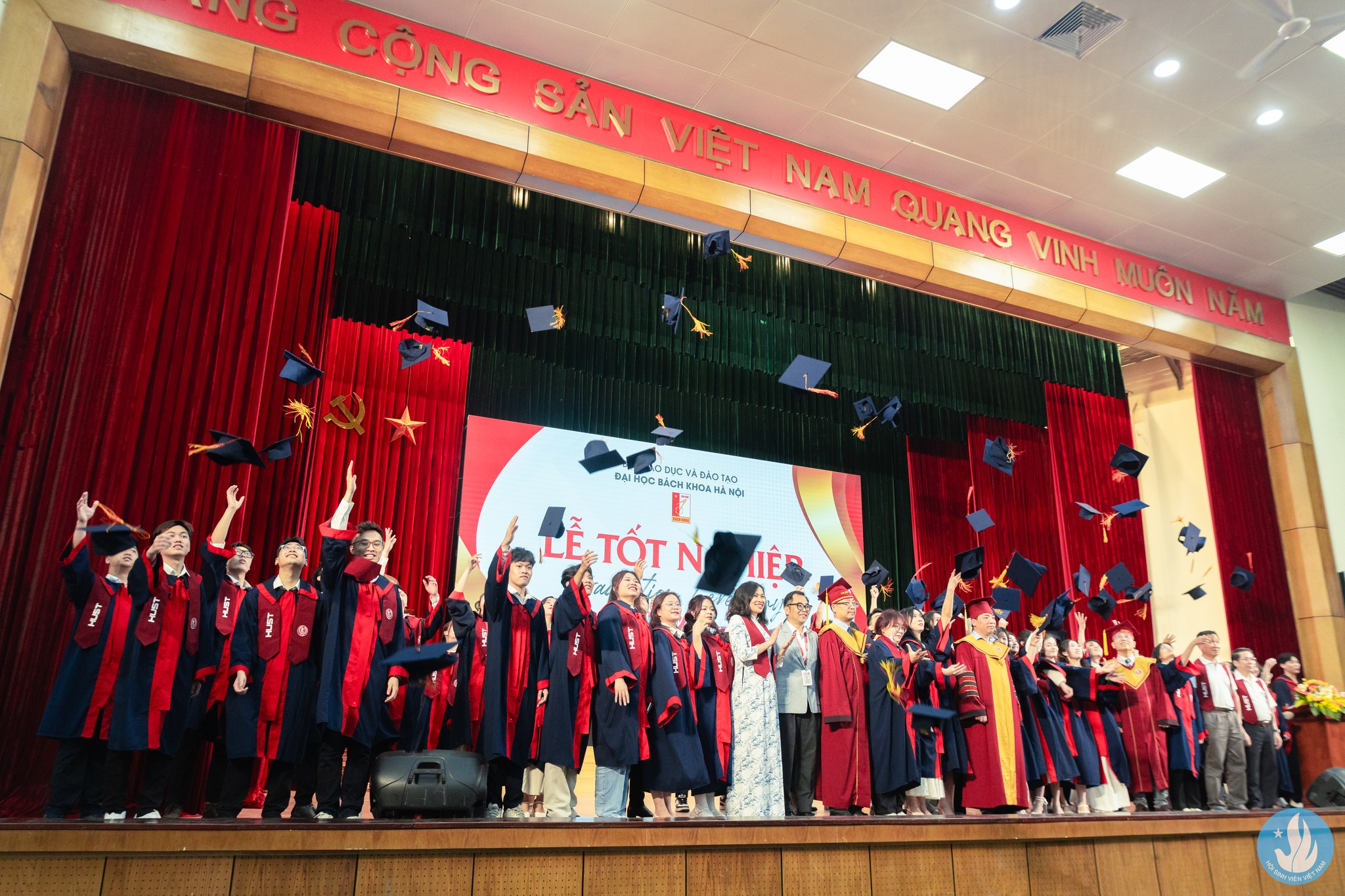 Lễ Tốt nghiệp - HUST