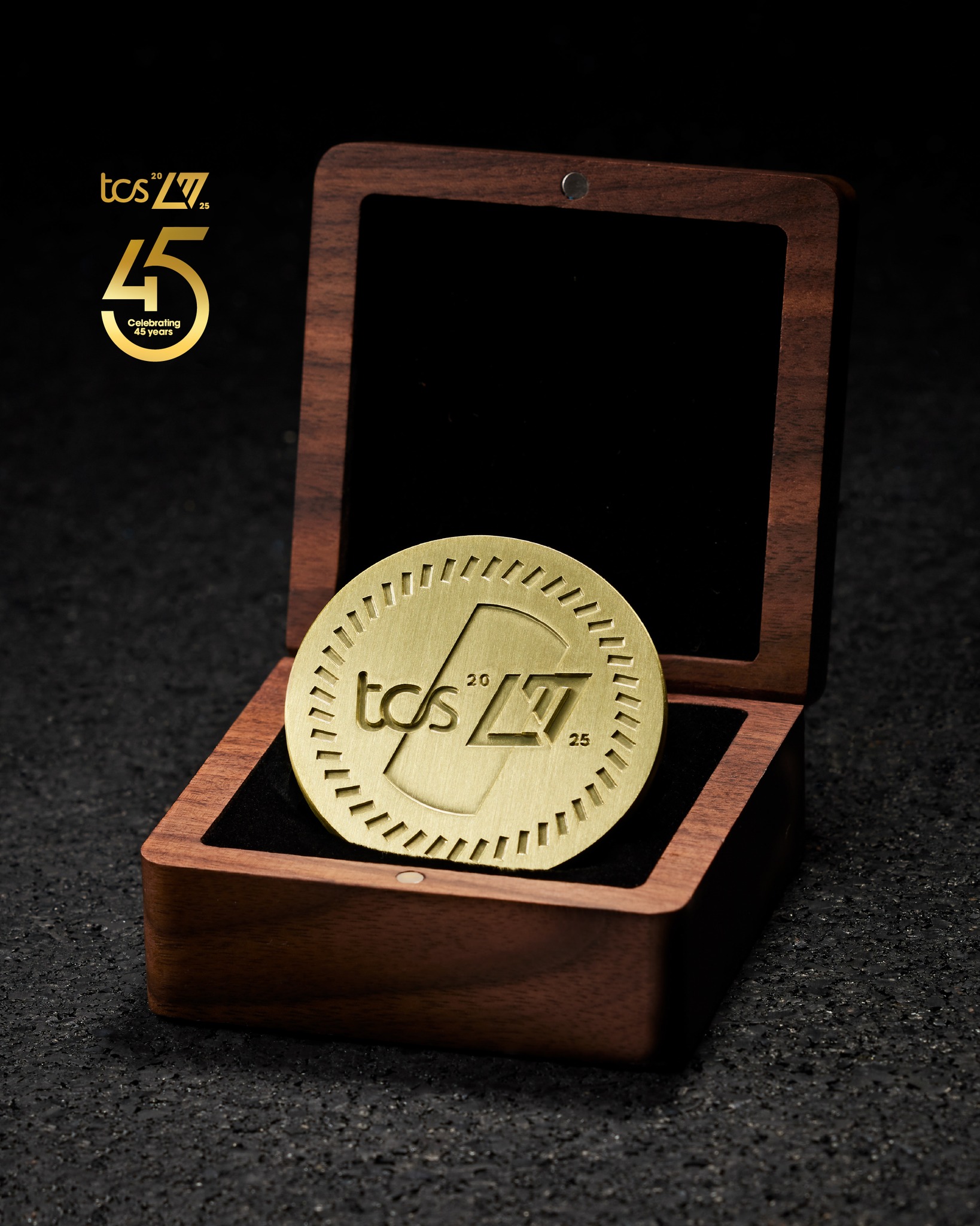 A milestone year deserves a... - TCS London Marathon | Facebook
