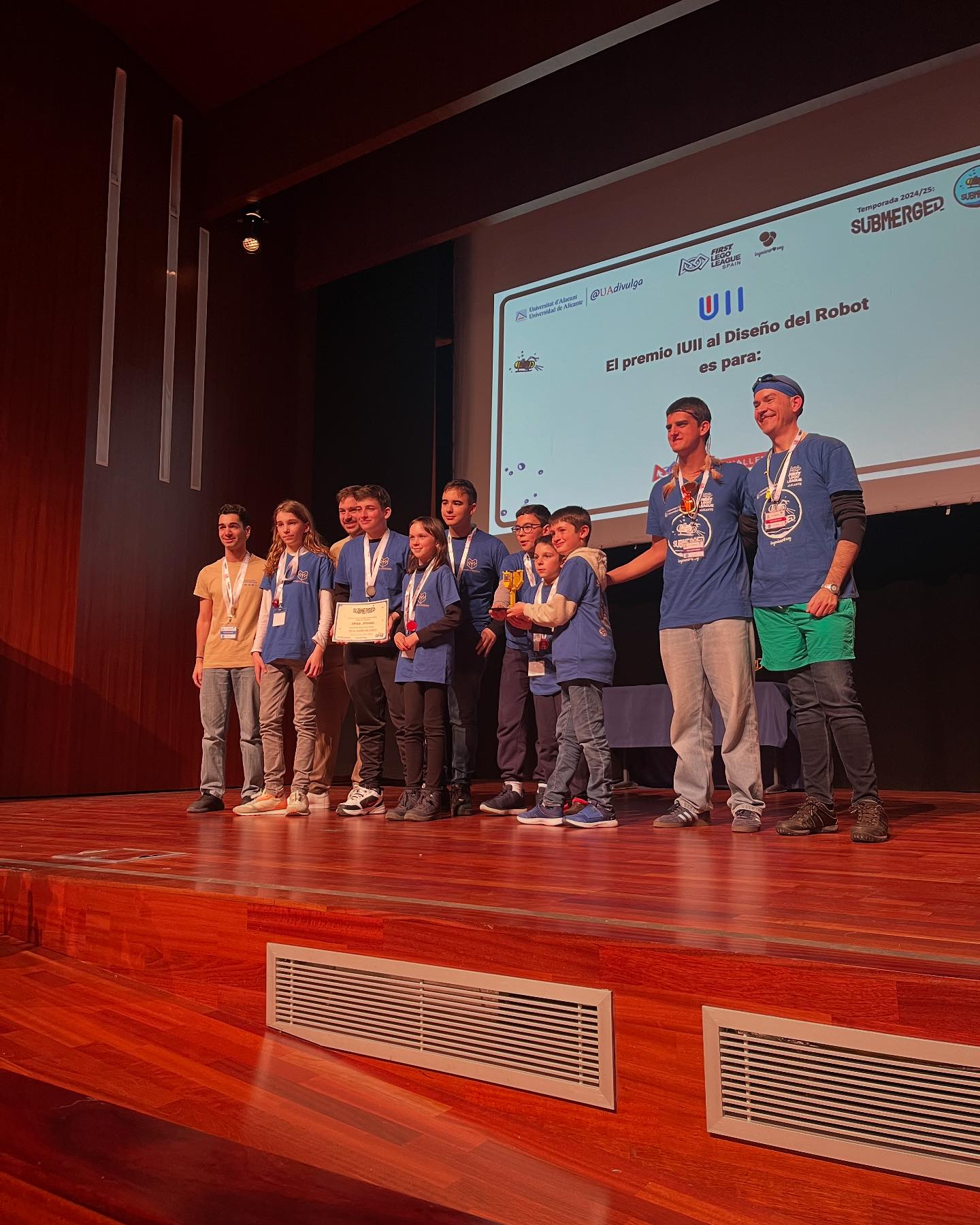 FIRST - El premio IUII al Diseño del Robot es para… Spike Strikers 🪸 ...