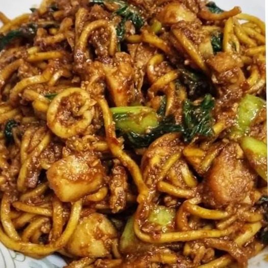 Resepi Pembuka Selera Resepi Mee Goreng Mamak Bahan Bahan 2 Kg Mee Kuning 3 Biji Bawang Putih 4 Biji Bawang Merah 4 Batang Sawi Dipotong 1 Mangkuk Kecil Taugeh 1 Biji Tauhu