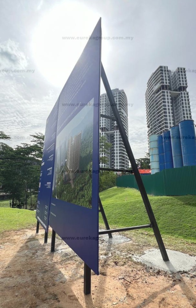 Eureka Sign - 📍 KL East PH5 🪧 Project Development Sign...
