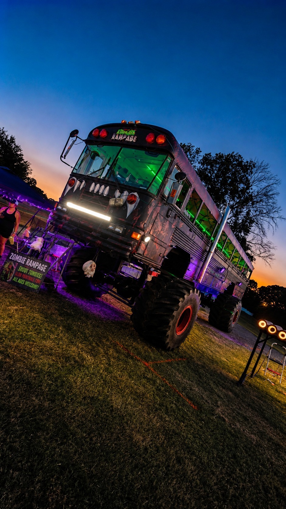 Zombie Rampage OK: SHOOT PAINTBALLS AT LIVE ZOMBIES ON A 14' MONSTER BUS