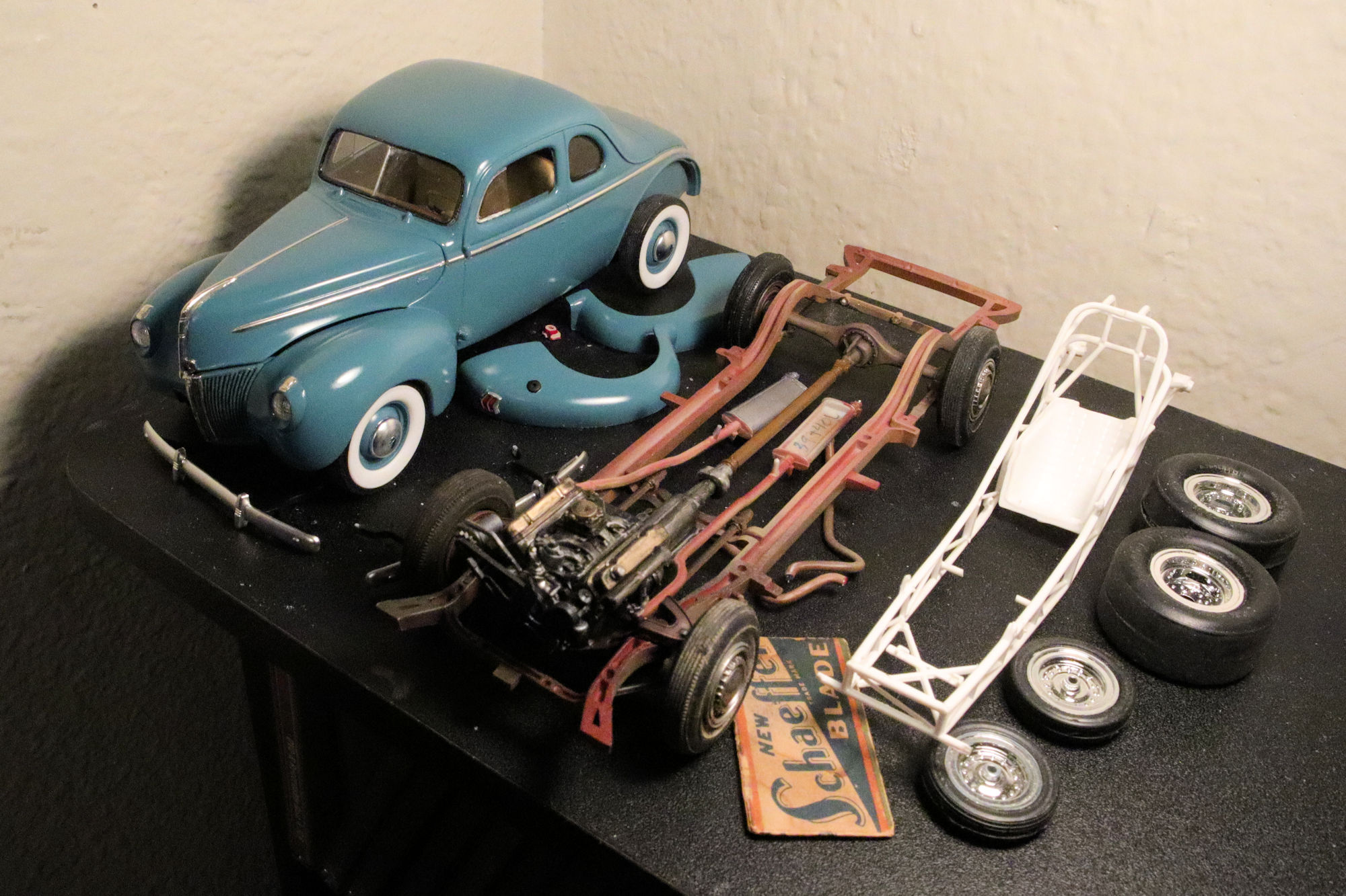 Building Revell's 1:25 '40 Ford Standard Coupe chassis