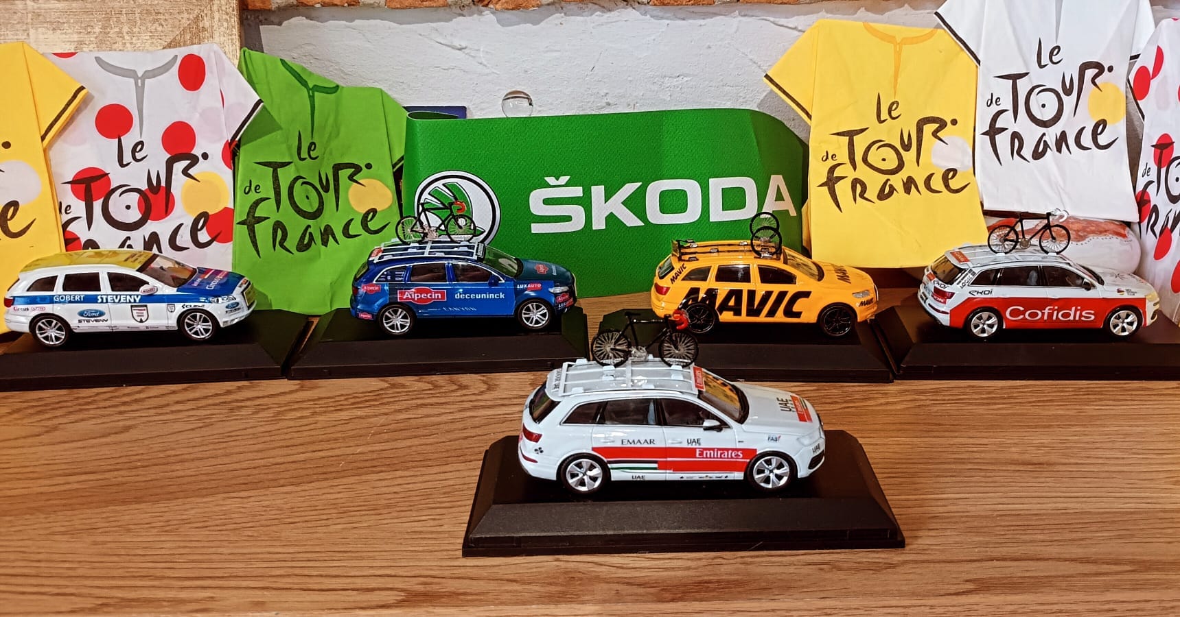 LOT DE 7 cyclistes miniatures en plomb des années 60 tour de France EUR 21,10 - FR