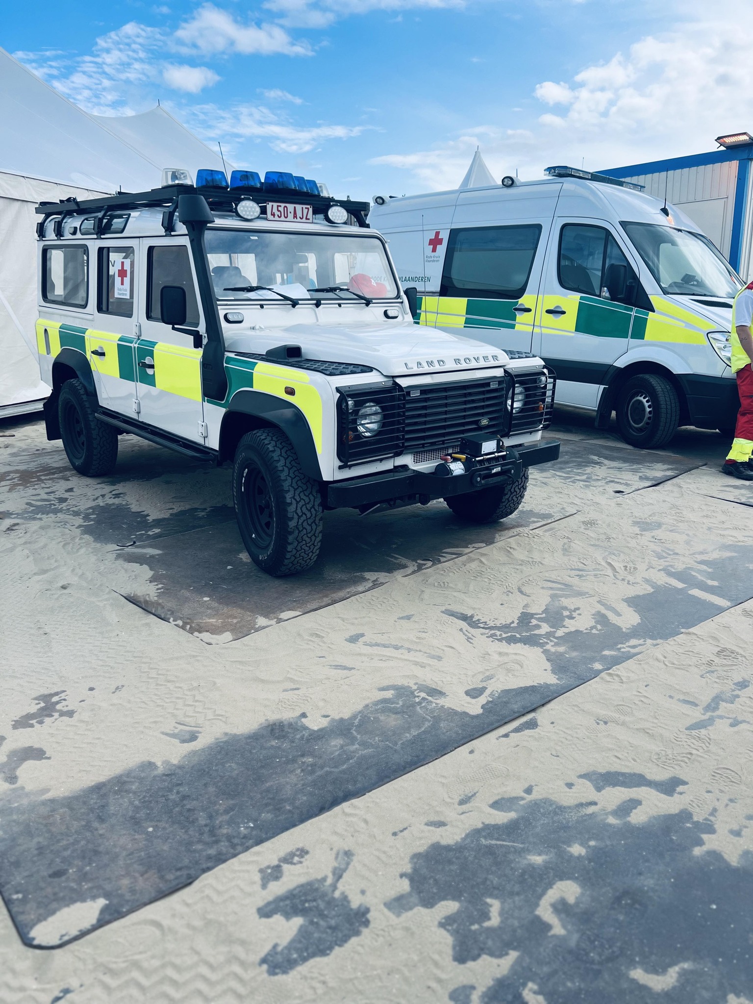 Rode Kruis-Groot-Assenede - 🚑 Met 4 vrijwilligers staan we tot in de ...