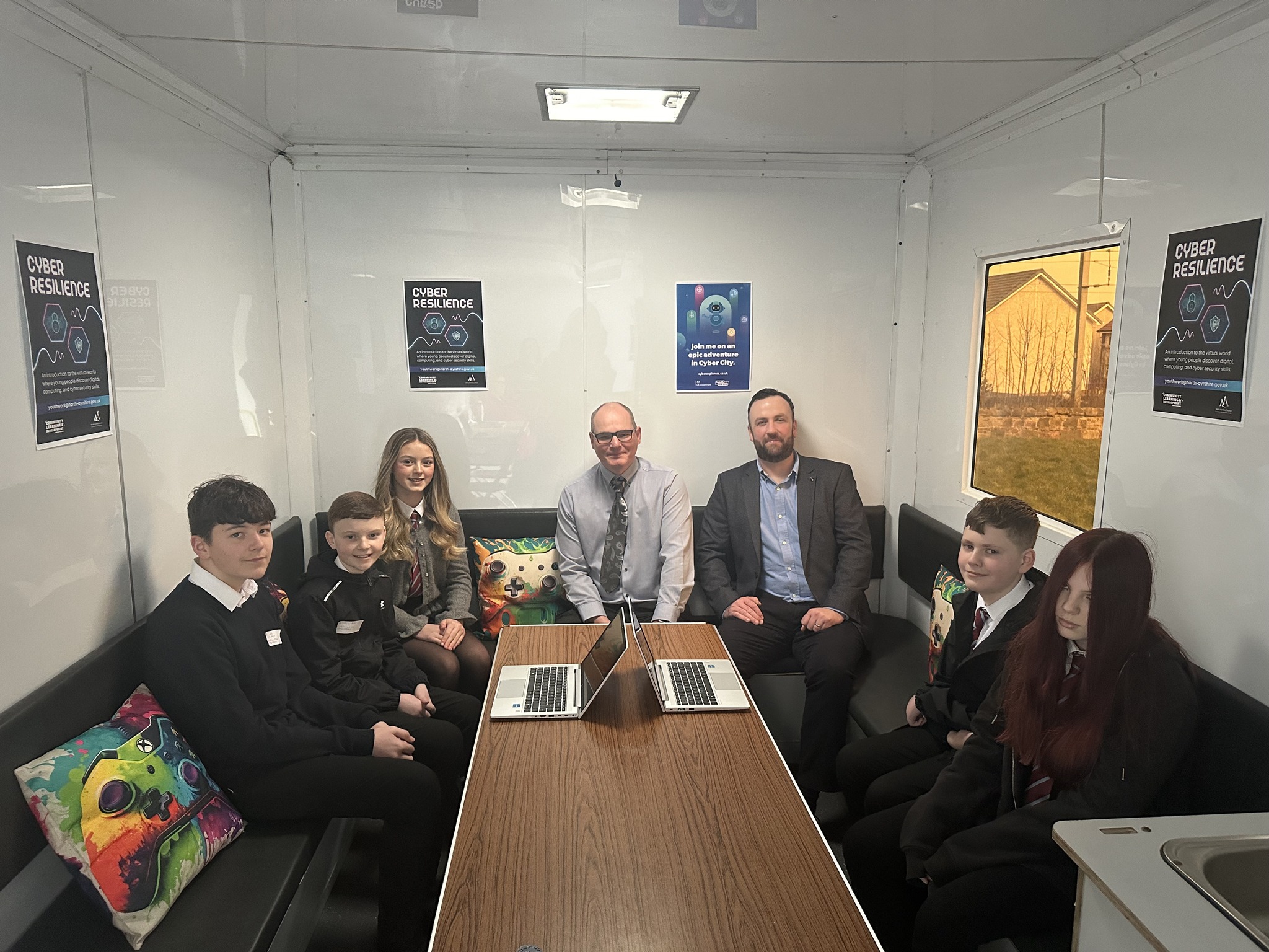 North - Greenwood pupils meet with George Milliken and Scott Hunter ...