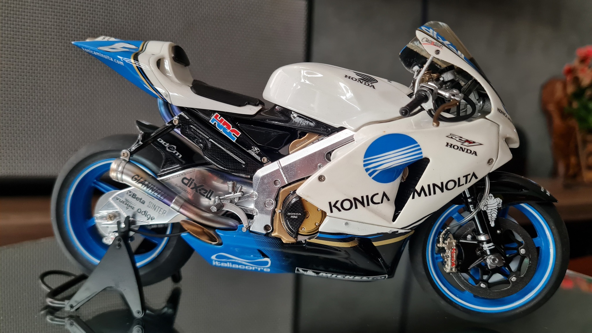 Tamiya 1/12 Honda RC211 '06 Konica Minolta model