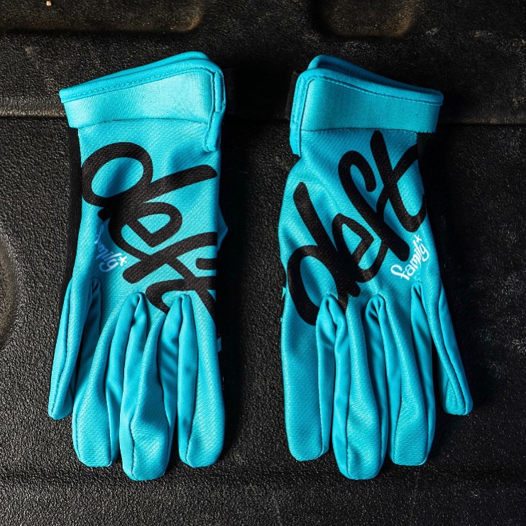 welche handschuhe zum kochen SGerste 1 Paar Küche Backen Baumwolle Handschuh Mikrowelle hitzebeständig Handschuhe Fäustlinge Orange Küche, Haushalt & Wohnen Airlineschiene pro 1m:Ohne Airlineschiene Metal Gear Solid 2: YGroup_4589056044
